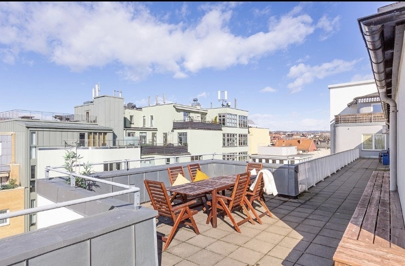 Felles takterrasse med gode solforhold Galleribilde