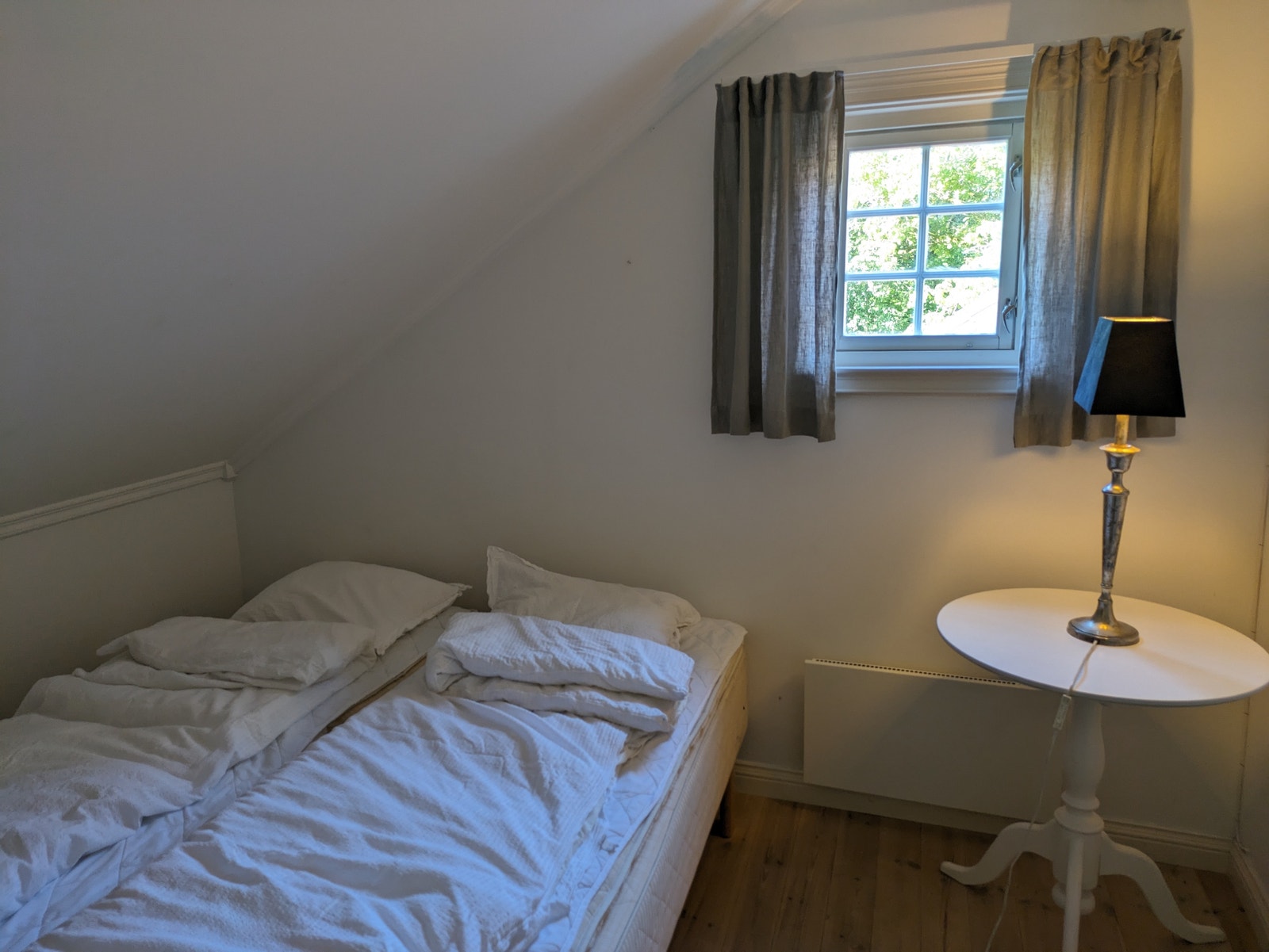 Soverom 8 annen etasje med bad Galleribilde