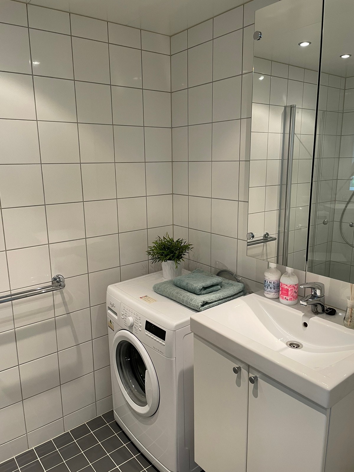 Vaskemaskin inkluderes. Galleribilde