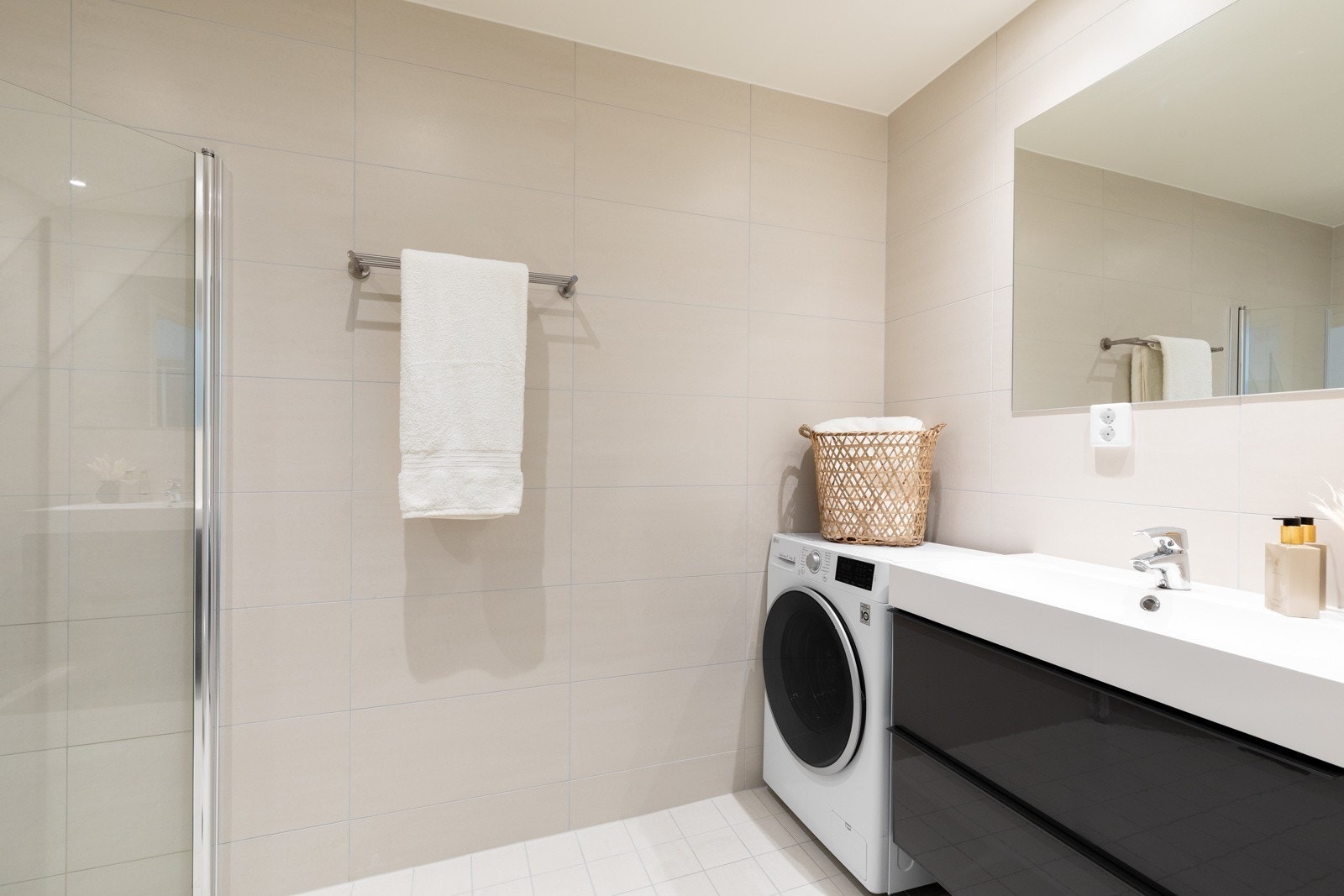 Vaskemaskin med vask og tørk-funksjon Galleribilde