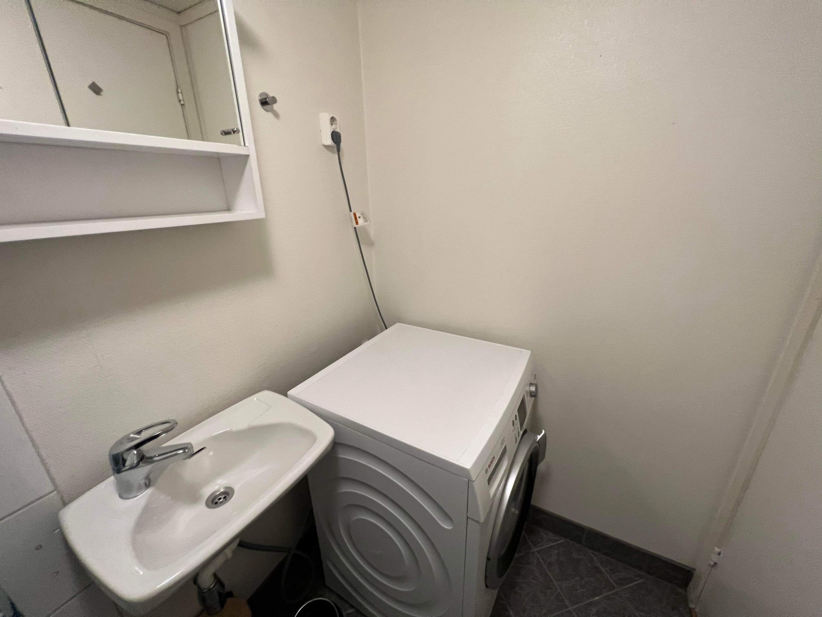 Vaskemaskin på bad Galleribilde