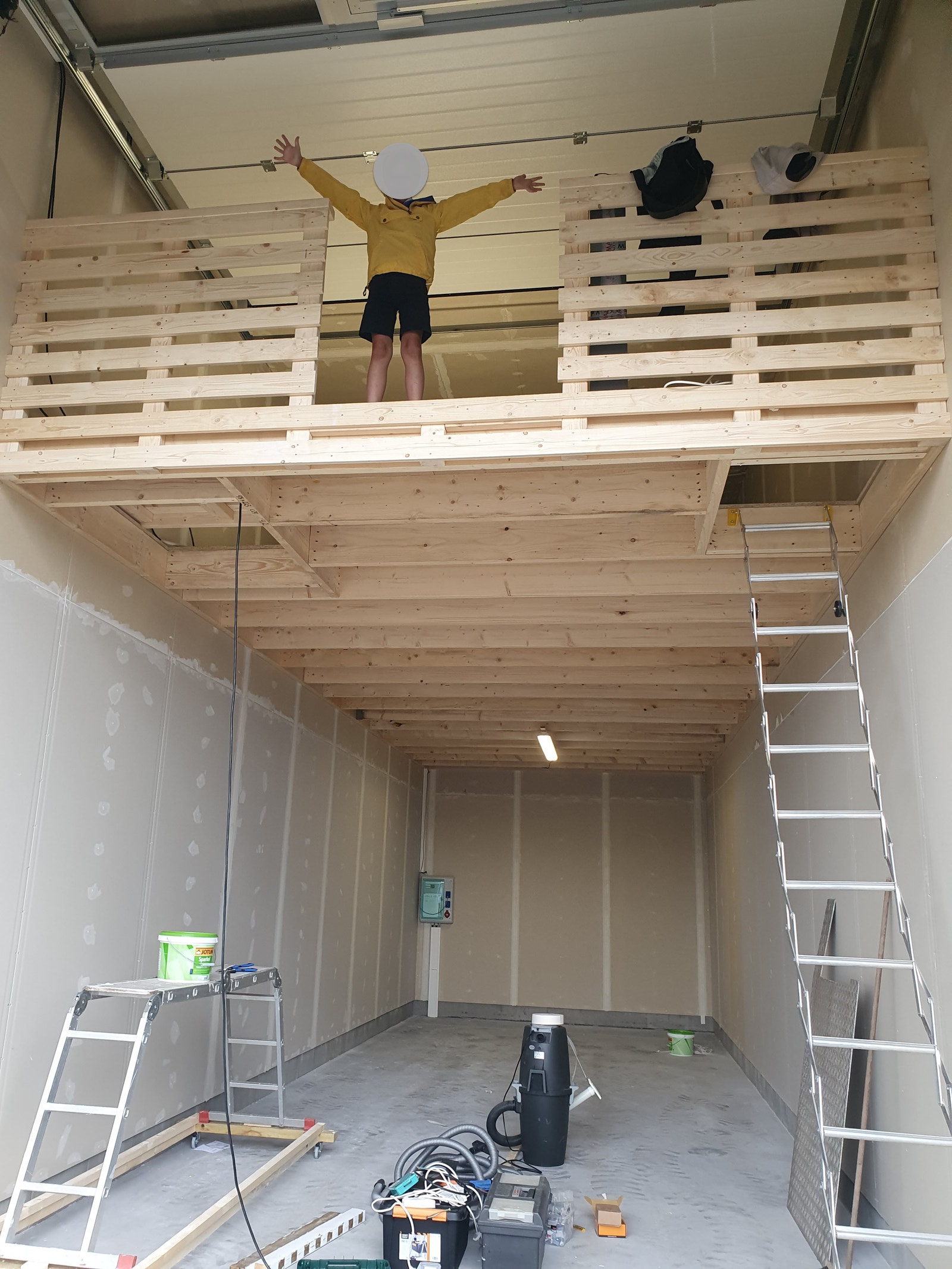 Hall 4 m/mesanin Galleribilde