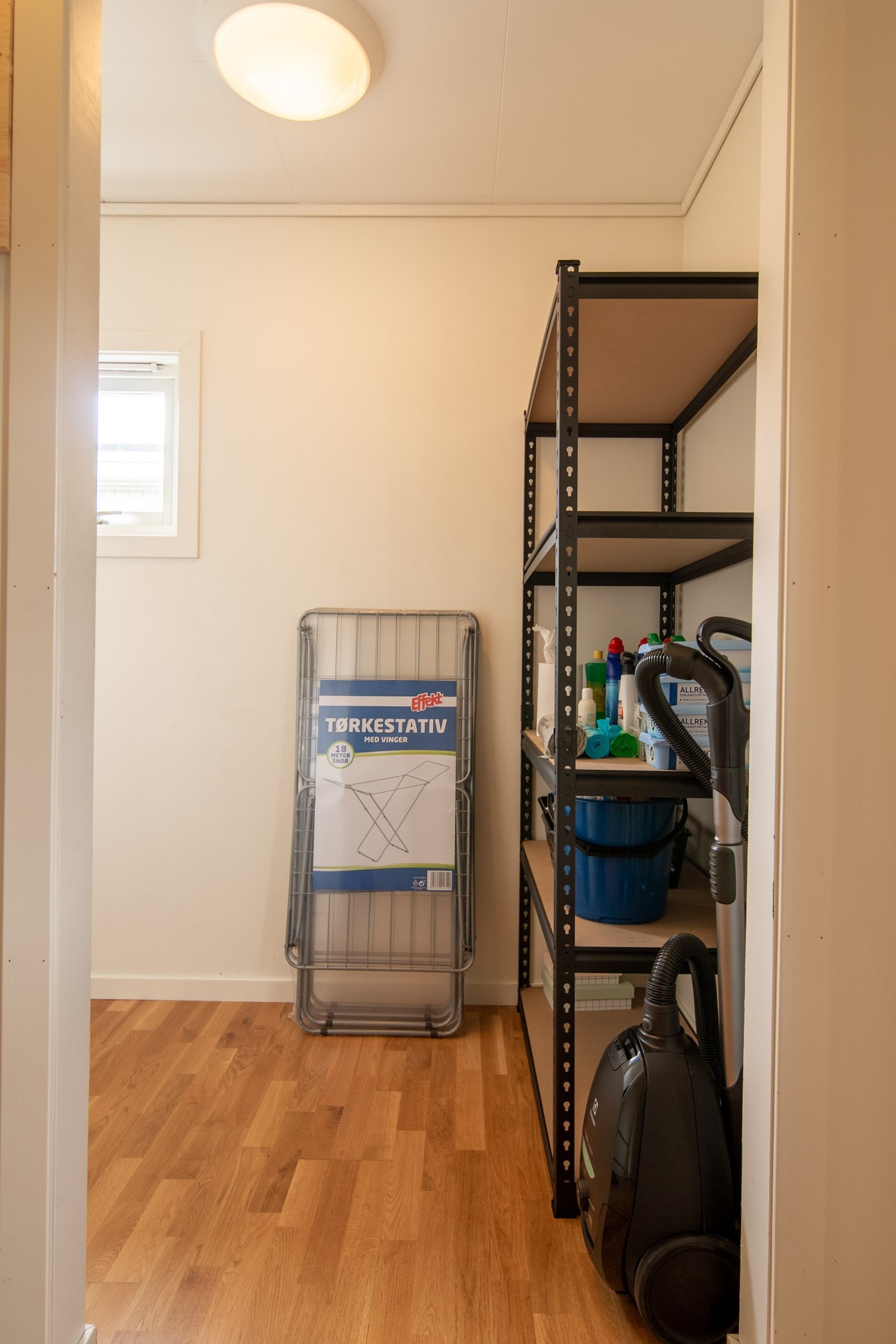 Oppbevaringsrom ved inngangsparti Galleribilde