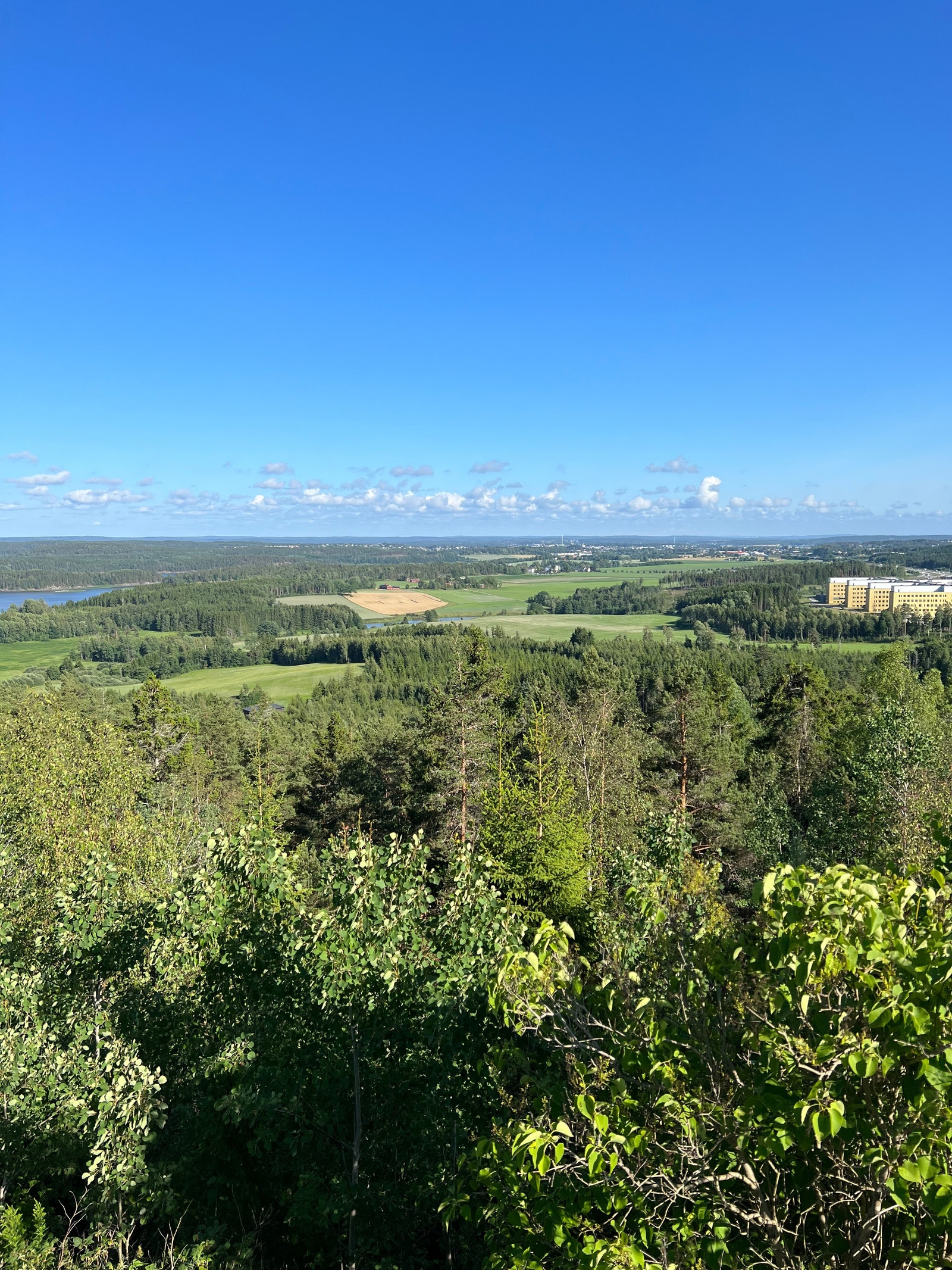 Halden/Sverige i det fjerne Galleribilde