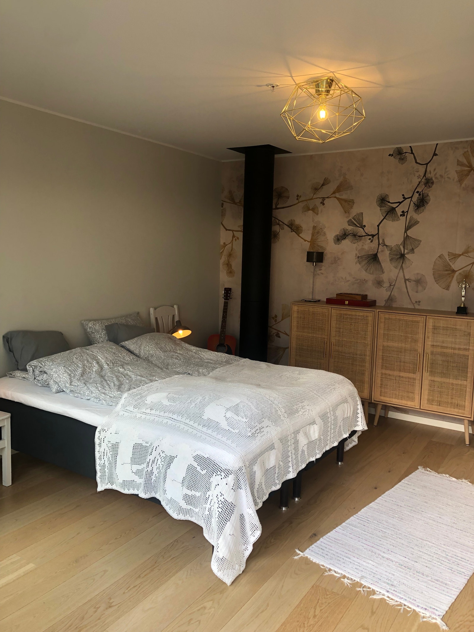 Soverom 2 har to enkeltsenger og balkong med fin utsikt. Galleribilde