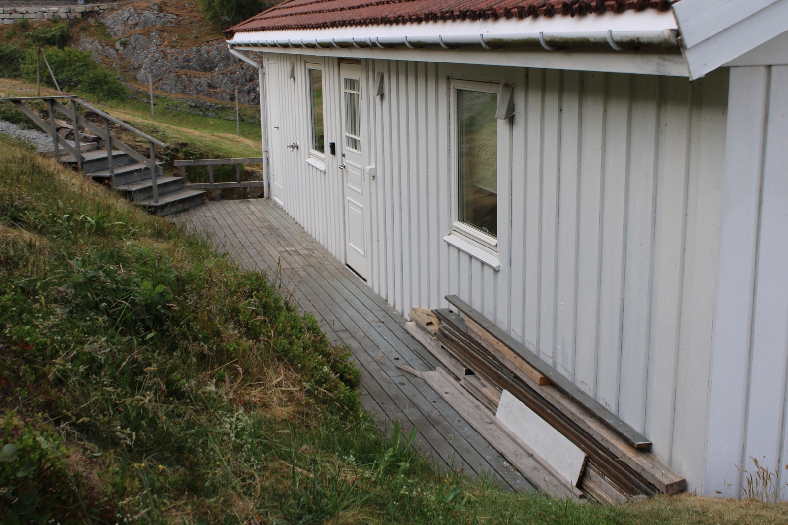 Inngang bak til hytten Galleribilde