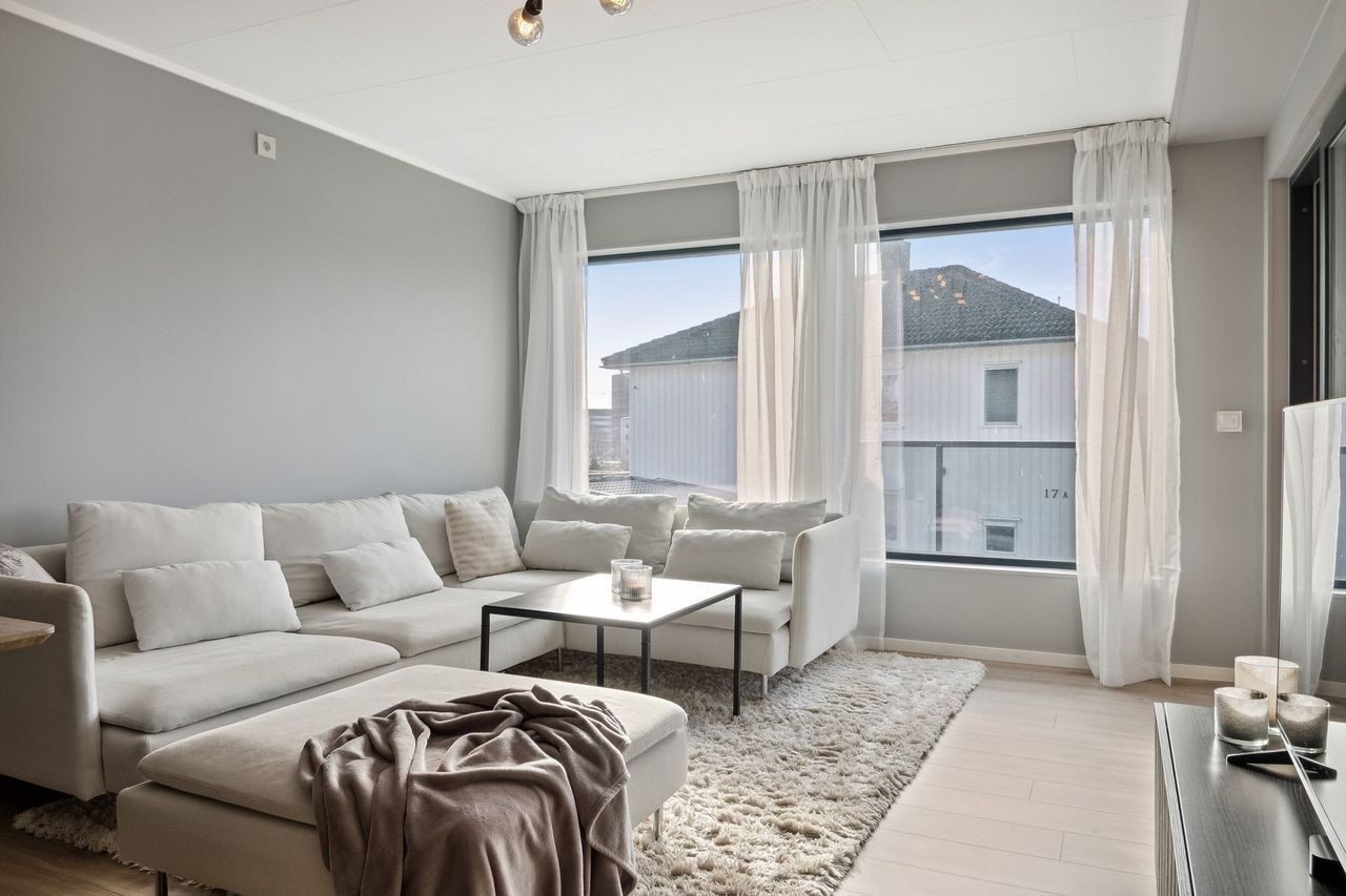 Store vinduer gir godt med lys Galleribilde