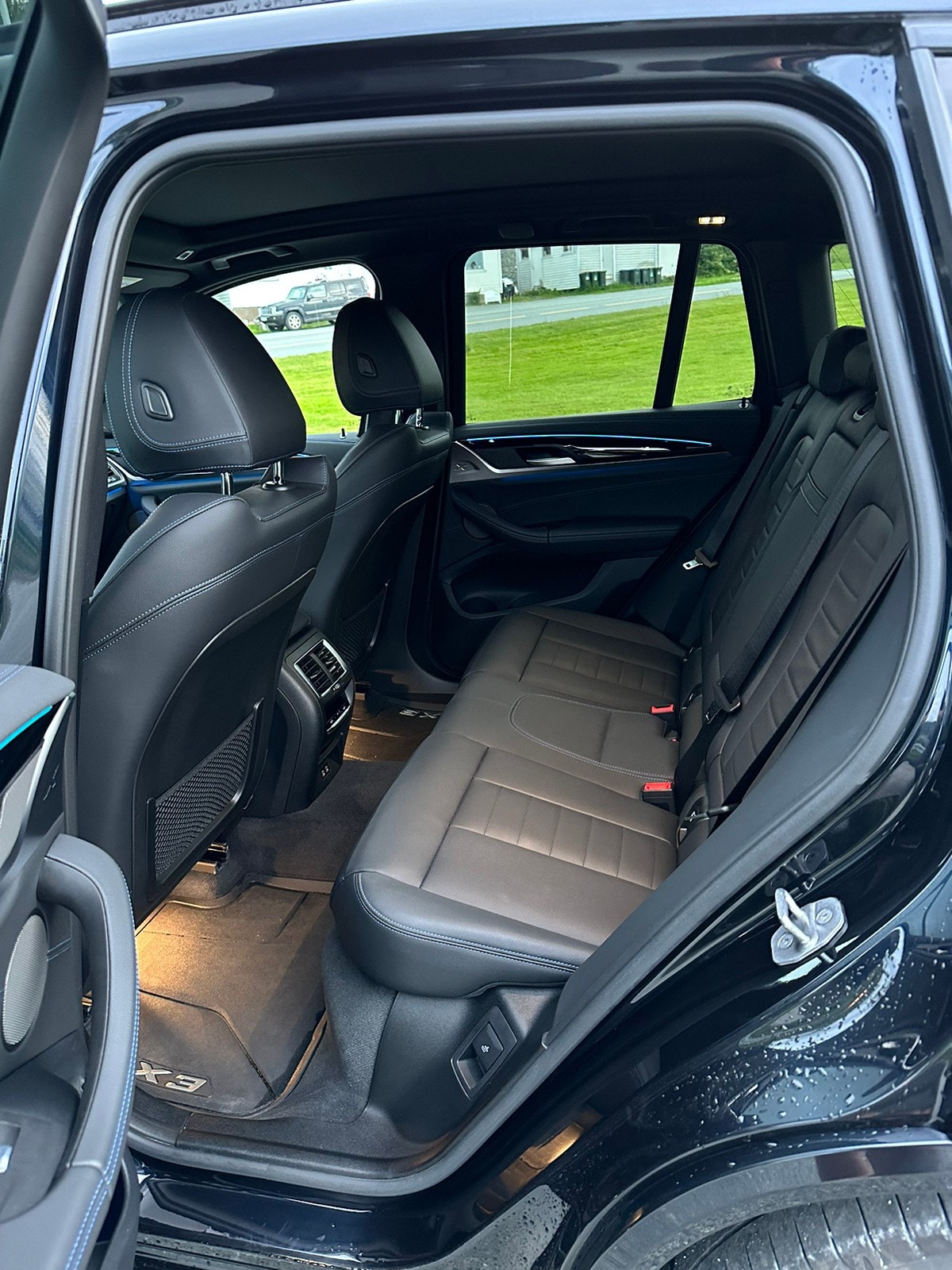 BMW iX3 10