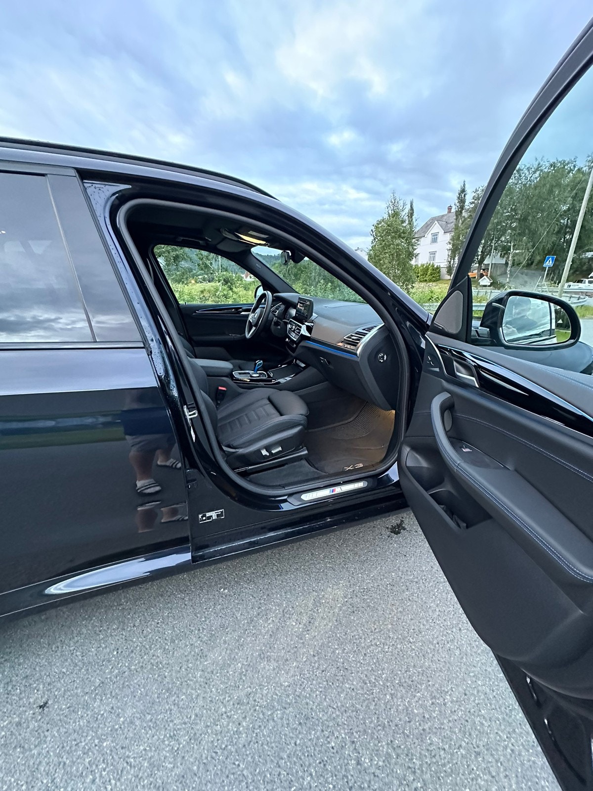 BMW iX3 13