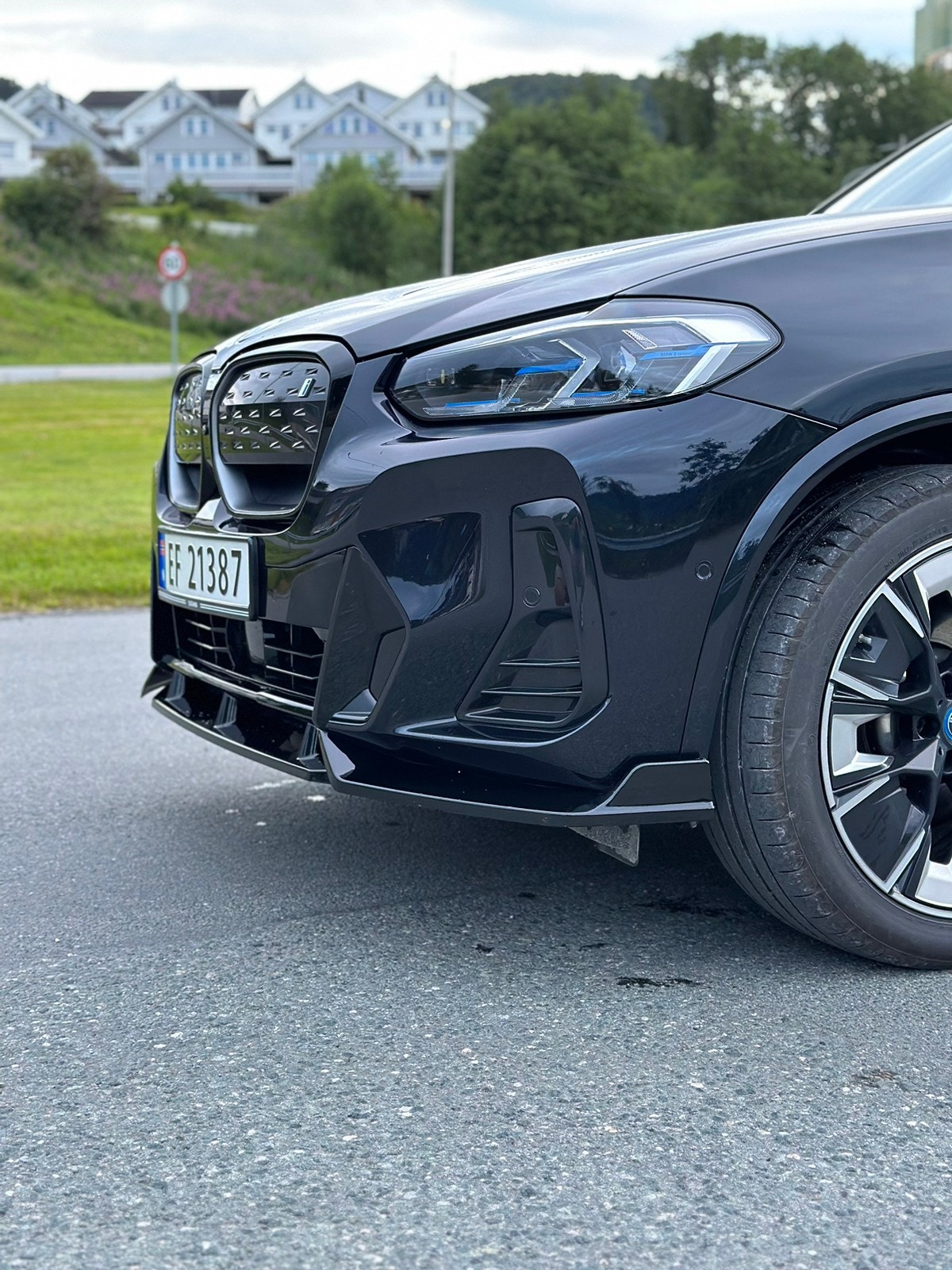 BMW iX3 7