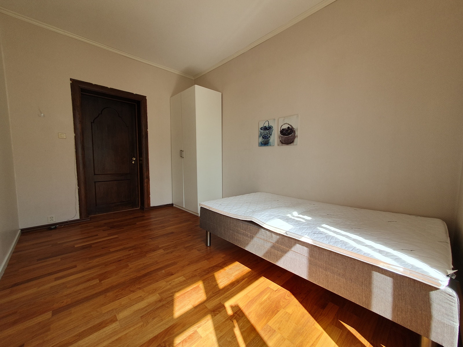 Rom 3: Utleid Galleribilde