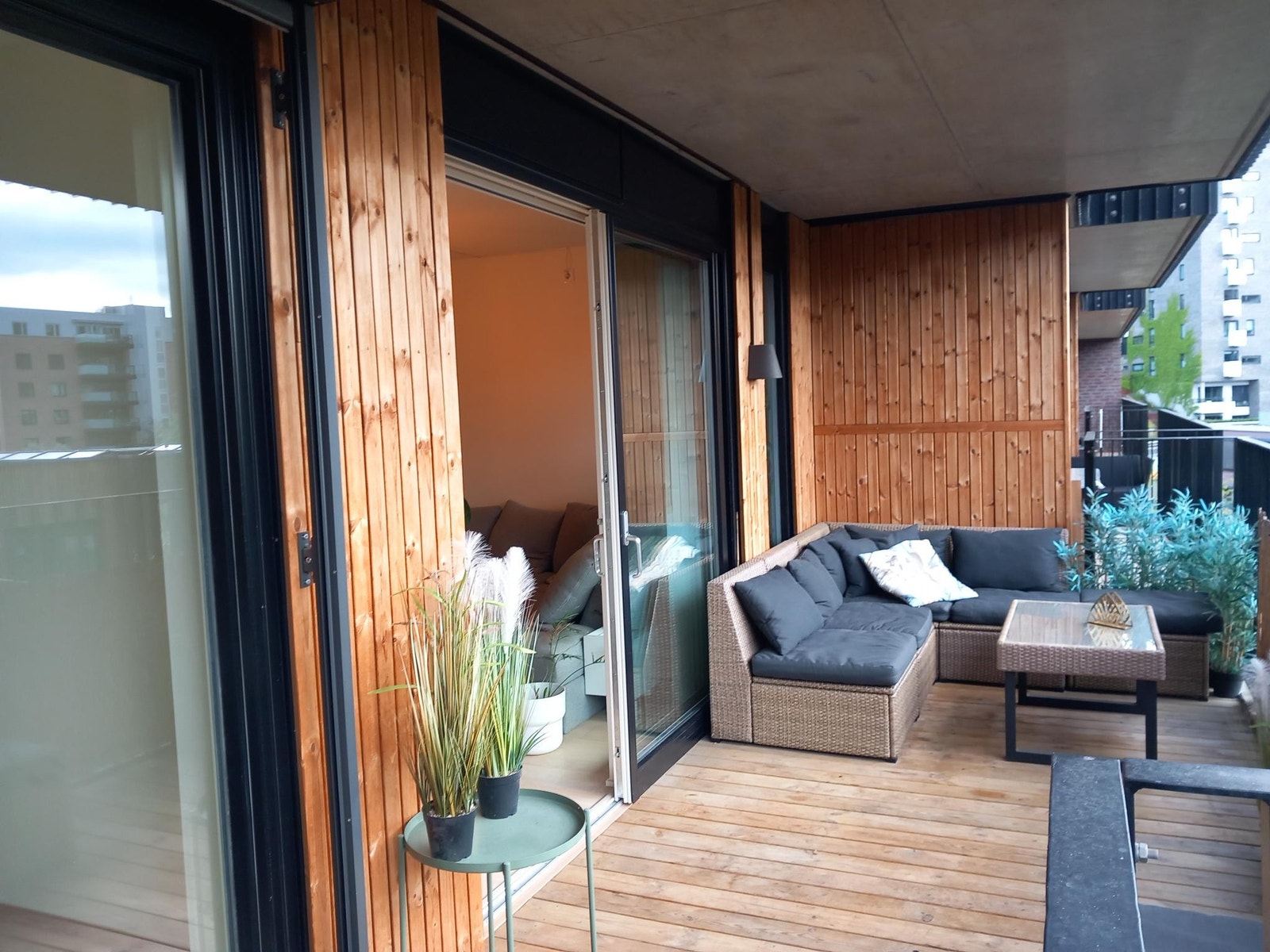 Stor balkong med masse sol! Galleribilde