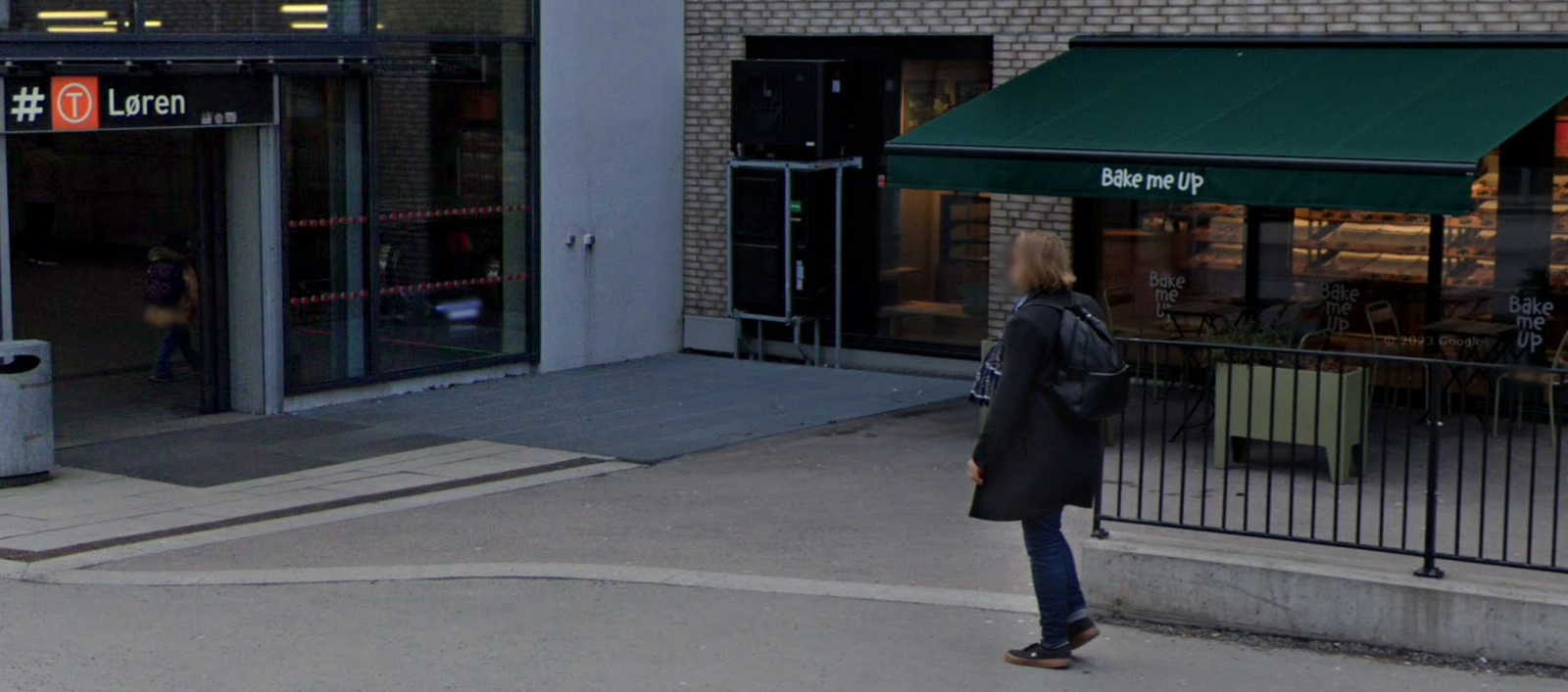 Lyst på noe godt? På veg til eller fra Løren-T passerer du Bake me Up med ferske bakervarer. Bake Me Up har åpent 07-20 på hverdager og 08-19 lørdag og søndag Galleribilde