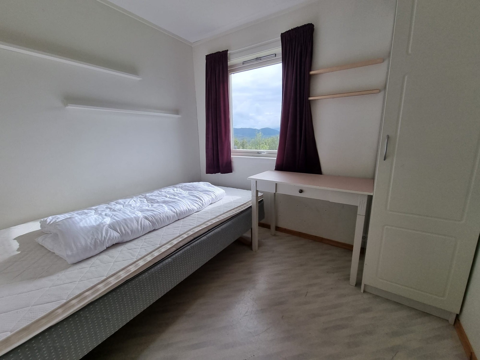 Rom 4 Lite Ledig Galleribilde