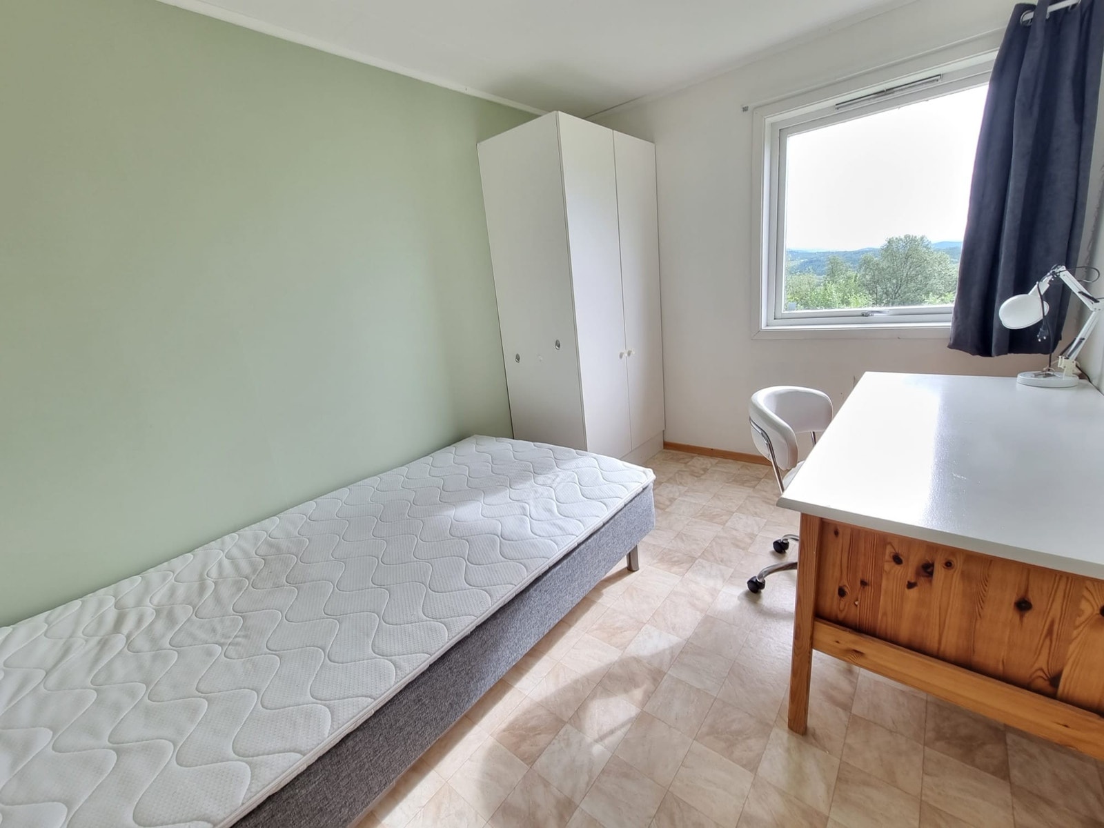 Stort rom 1 ledig Galleribilde