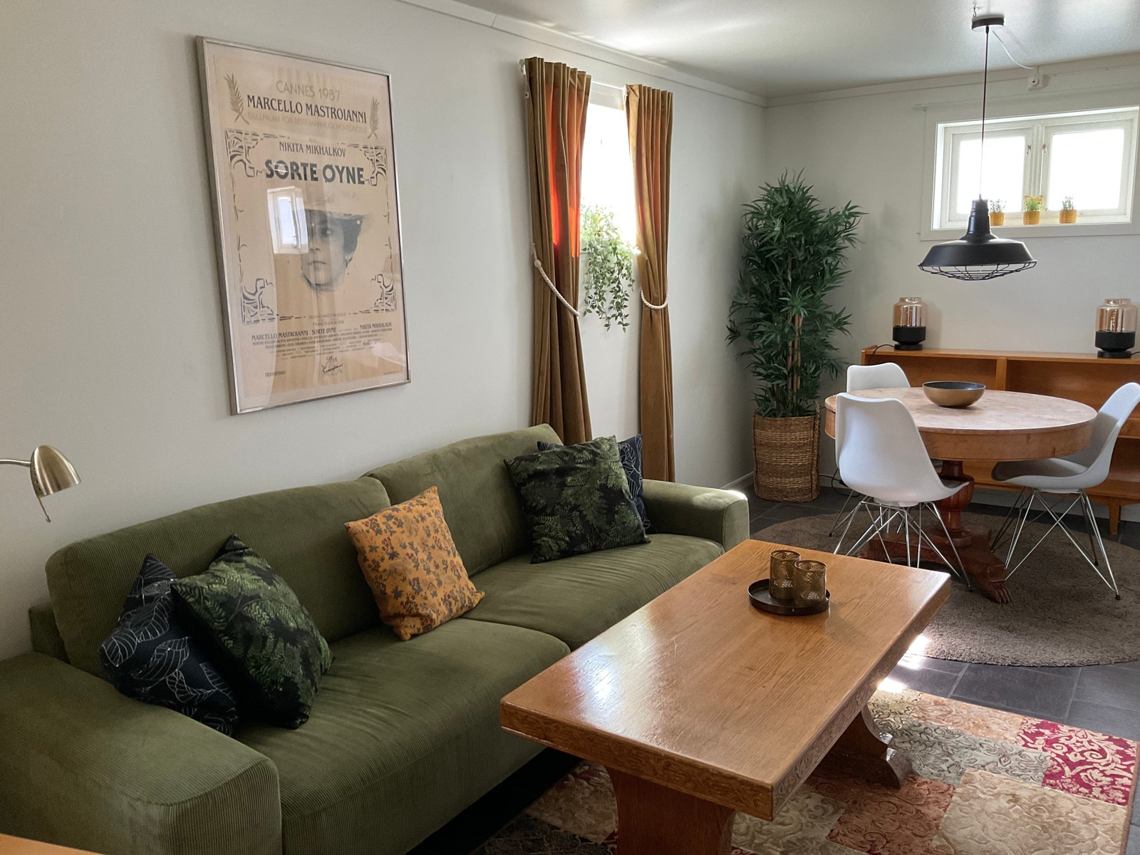 Lys stue Galleribilde