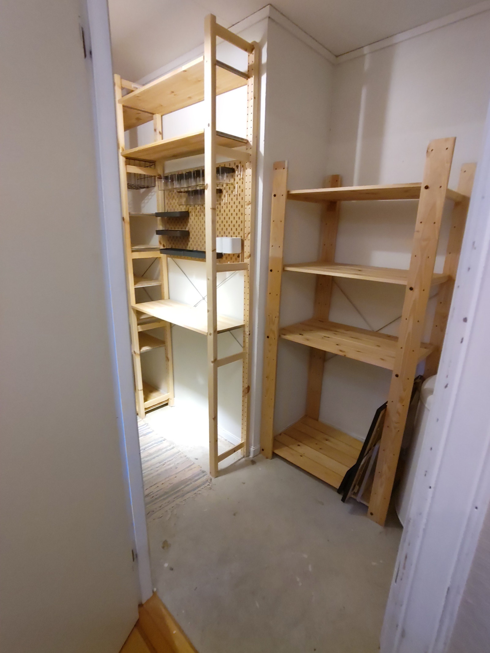Innendørs bod. Galleribilde