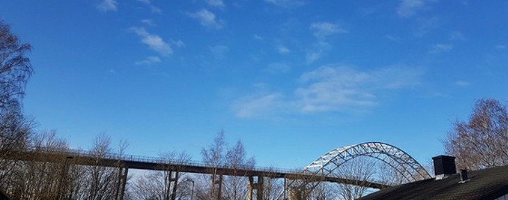 Fredrikstadbrua er rett i nærheten Galleribilde