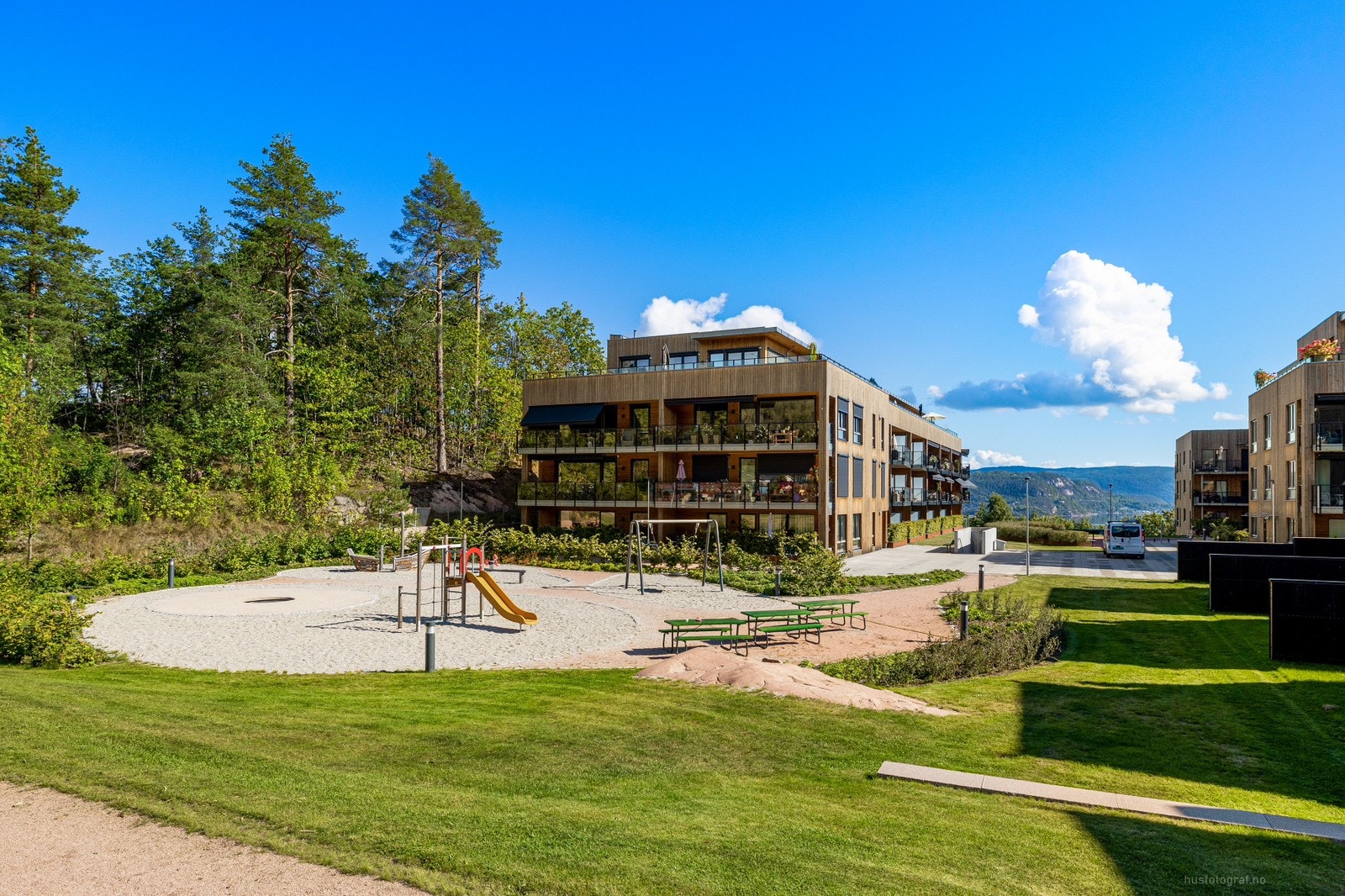 Flotte, parkmessig opparbeidede fellesareal Galleribilde