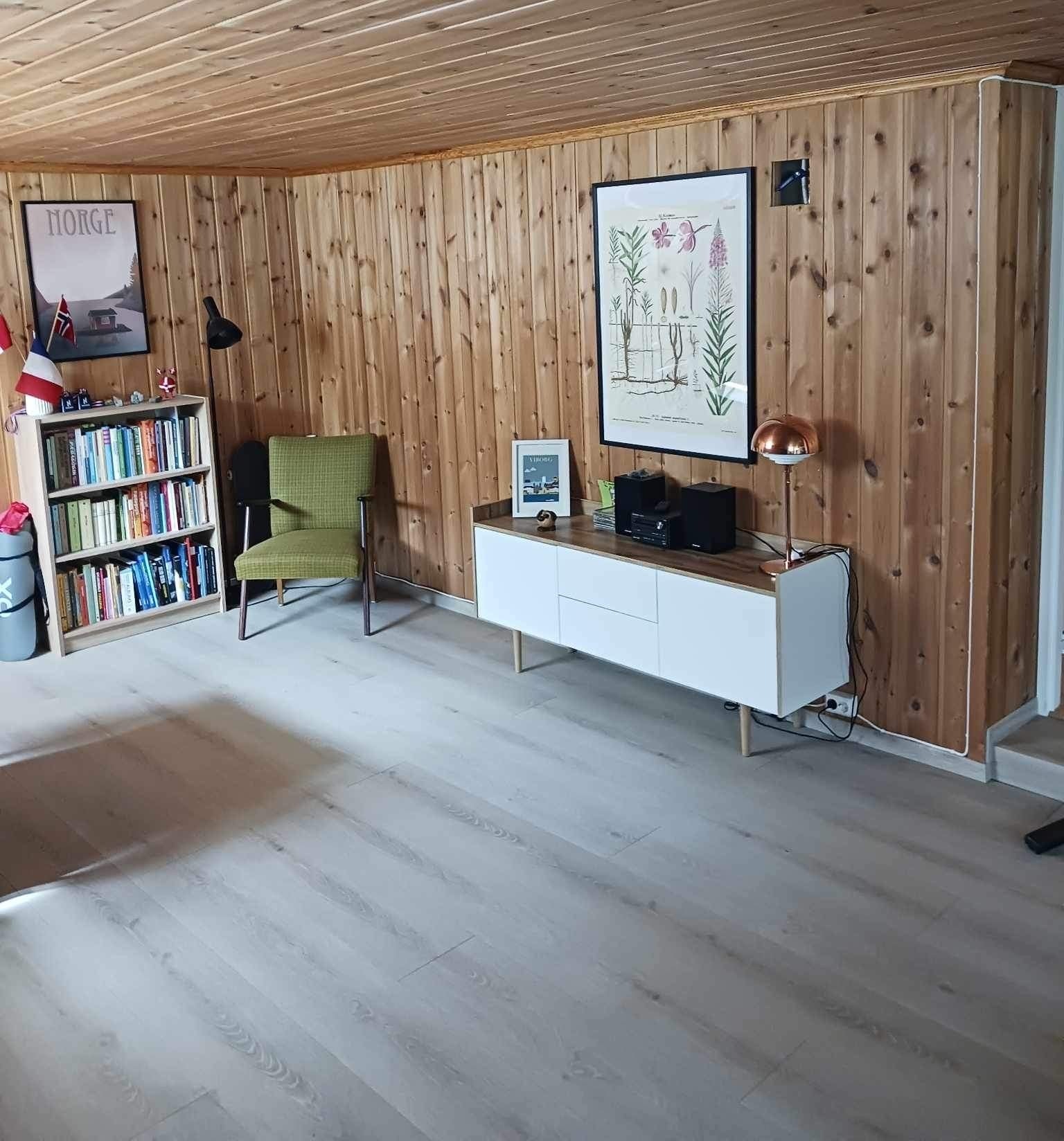 Stor stue på 31 kvm (leiligheten leies ut umøblert) Galleribilde