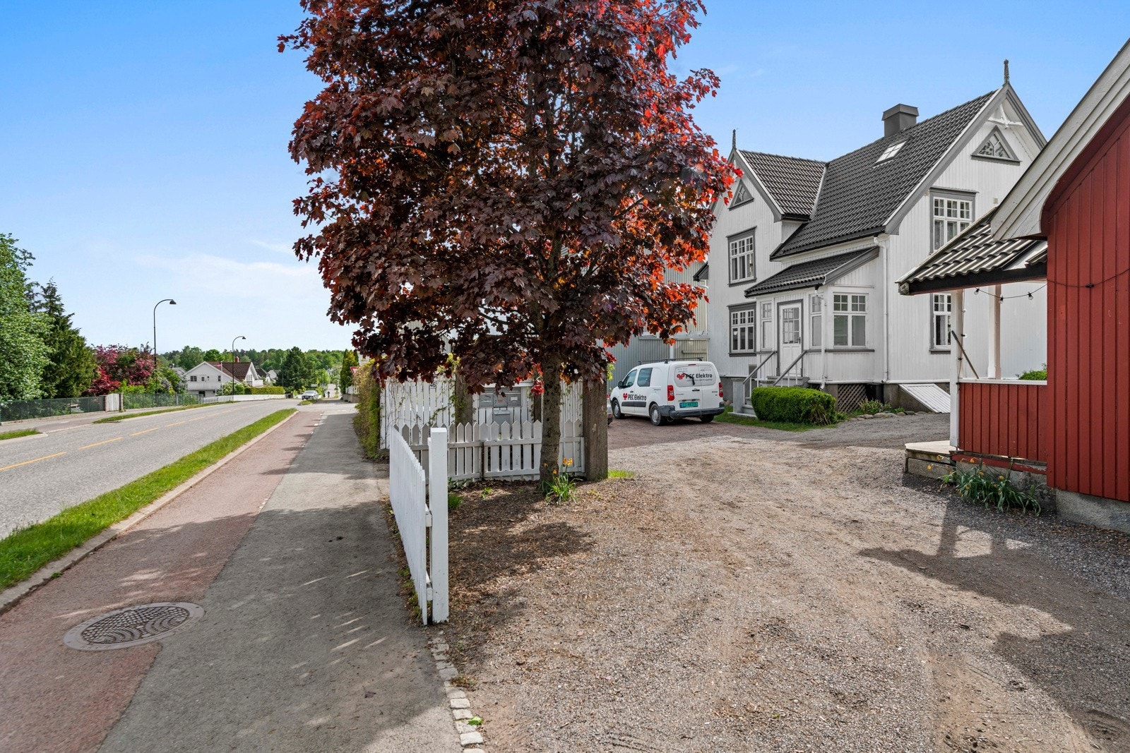 Innkjørsel Galleribilde