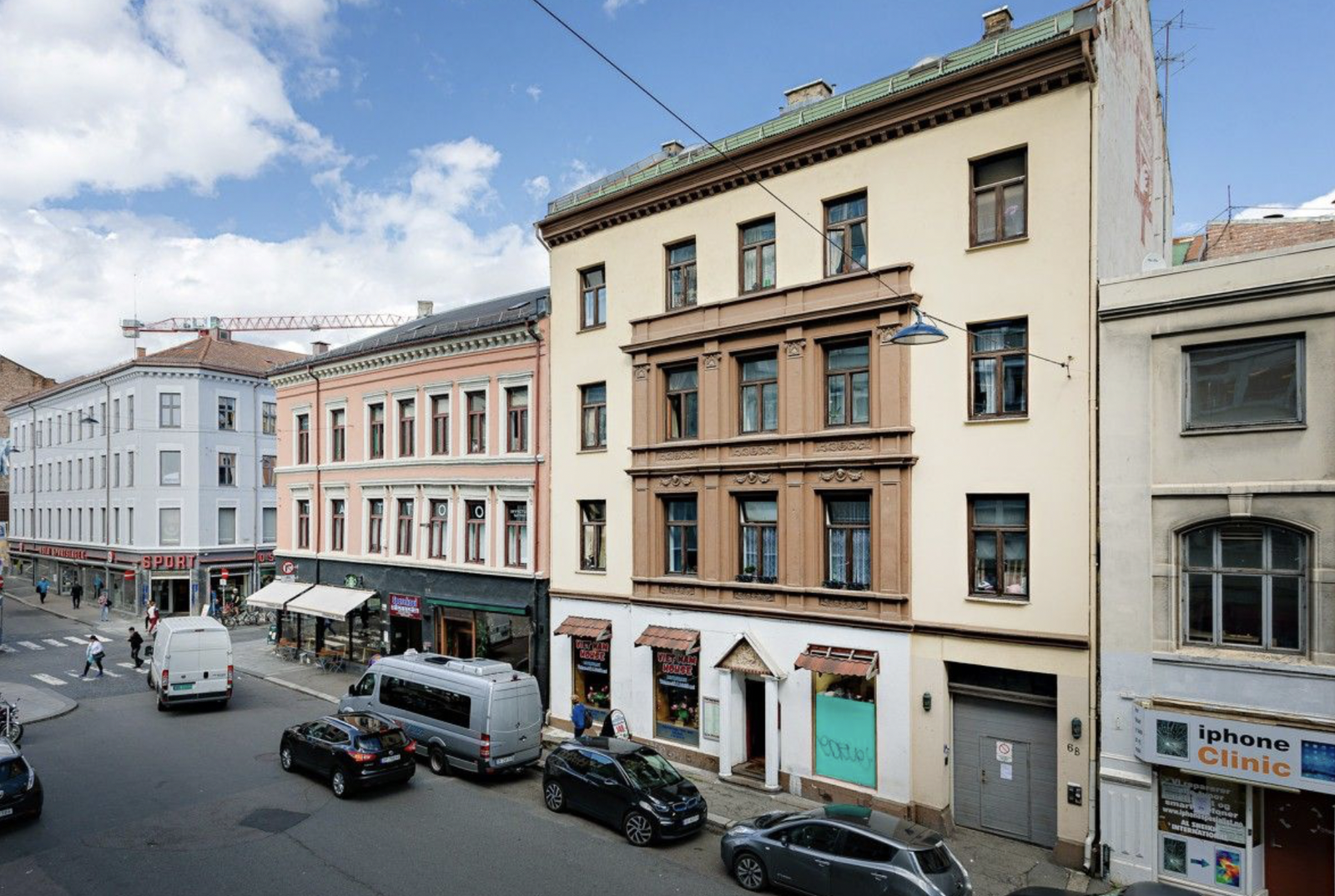 Fasade - 1. etg er pusset opp Galleribilde