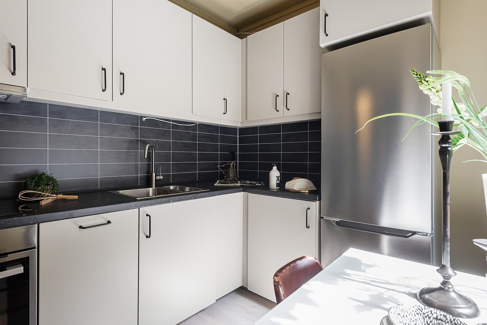 Slette og tidløse fronter, samt integrerte hvitevarer Galleribilde