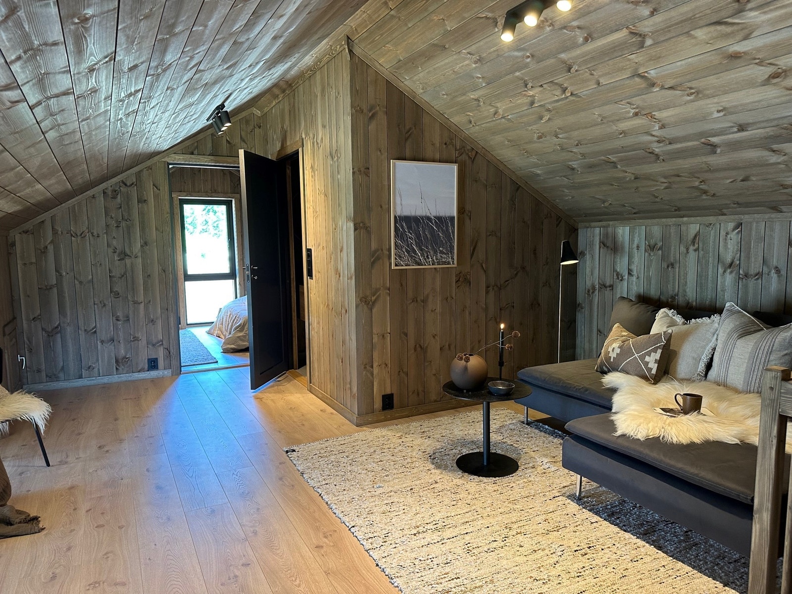 Loftsstue Galleribilde