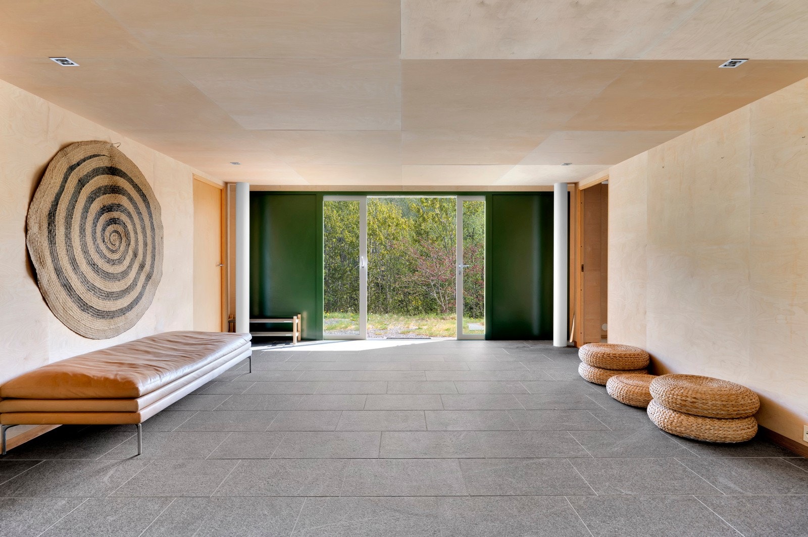 Den store entréen gir hytta et velforjent førsteinntrykk. Galleribilde