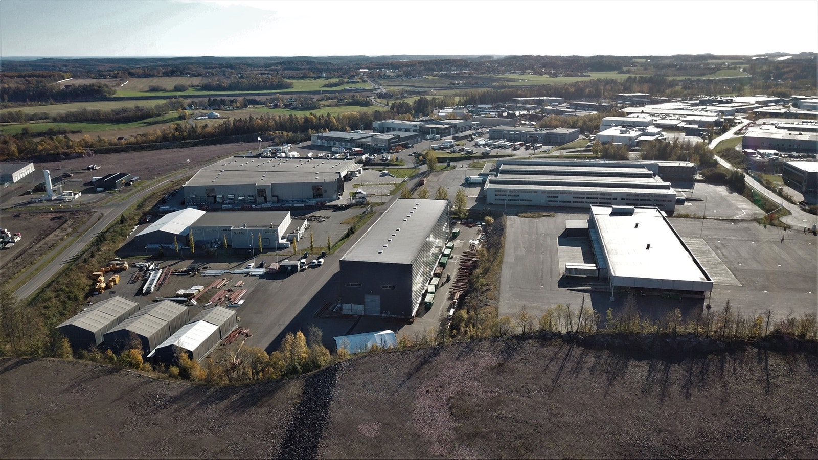 Borgeskogen mot syd. E18 i bakgrunnen Galleribilde