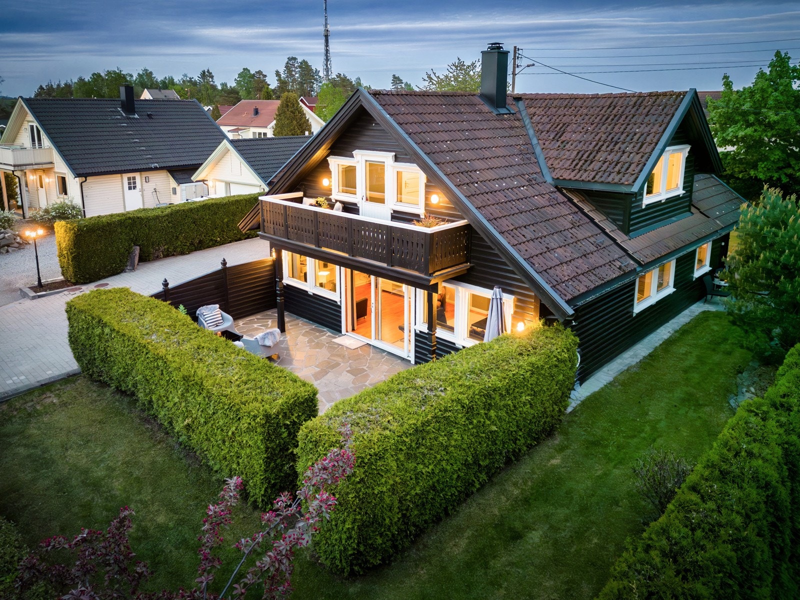 Boligen har en rolig og barnevennlig beliggenhet like utenfor Askim sentrum. Galleribilde