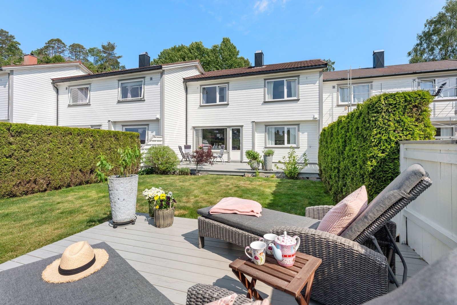 Velkommen til Rosfjordveien 37b - Ett koselig rekkehus med en barnevennlig og sentral beliggenhet Galleribilde