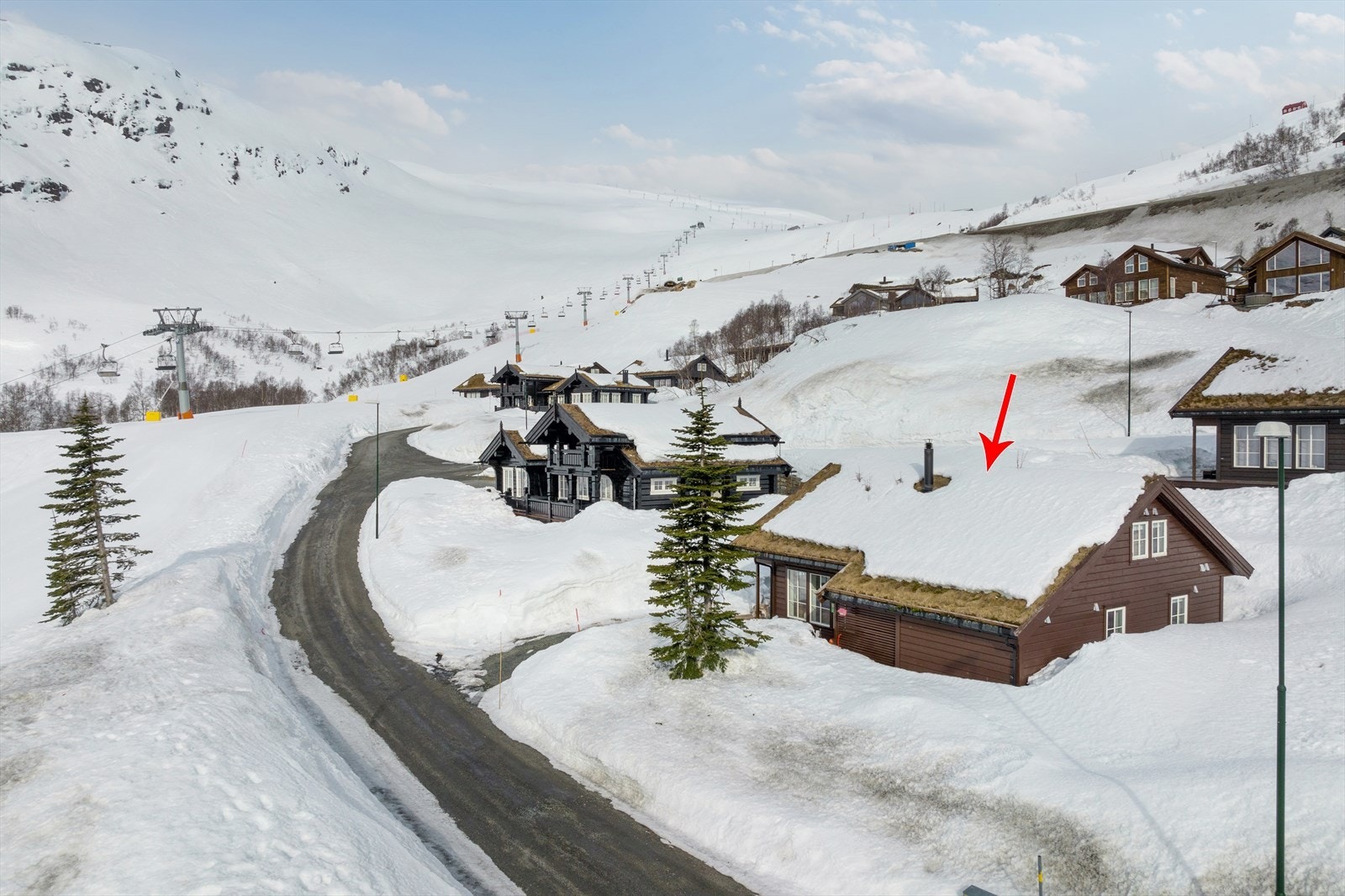 Flott beliggende med med umiddelbar nærhet til skiheisen! Galleribilde