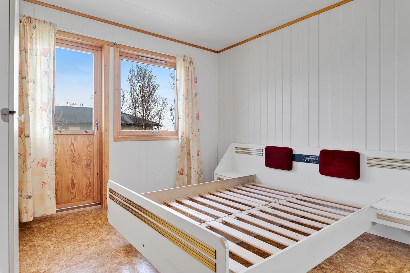Hovedsoverom med utgang til boligens andre balkong Galleribilde