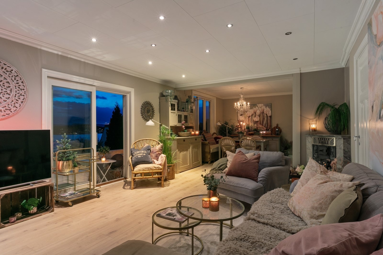 Downlightsbelysning setter den rette stemningen Galleribilde