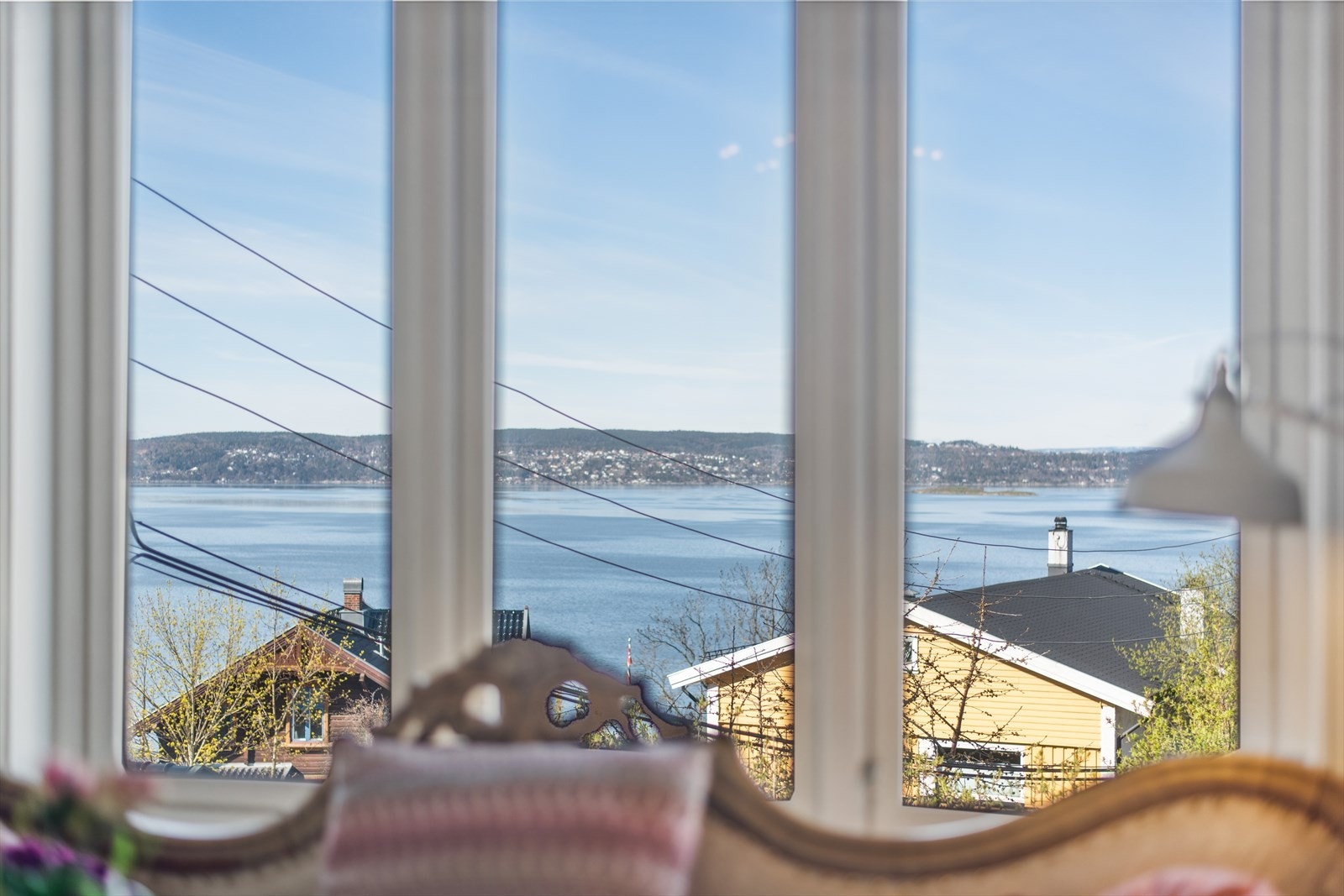 Nydelig sjøutsikt fra spisebordet Galleribilde