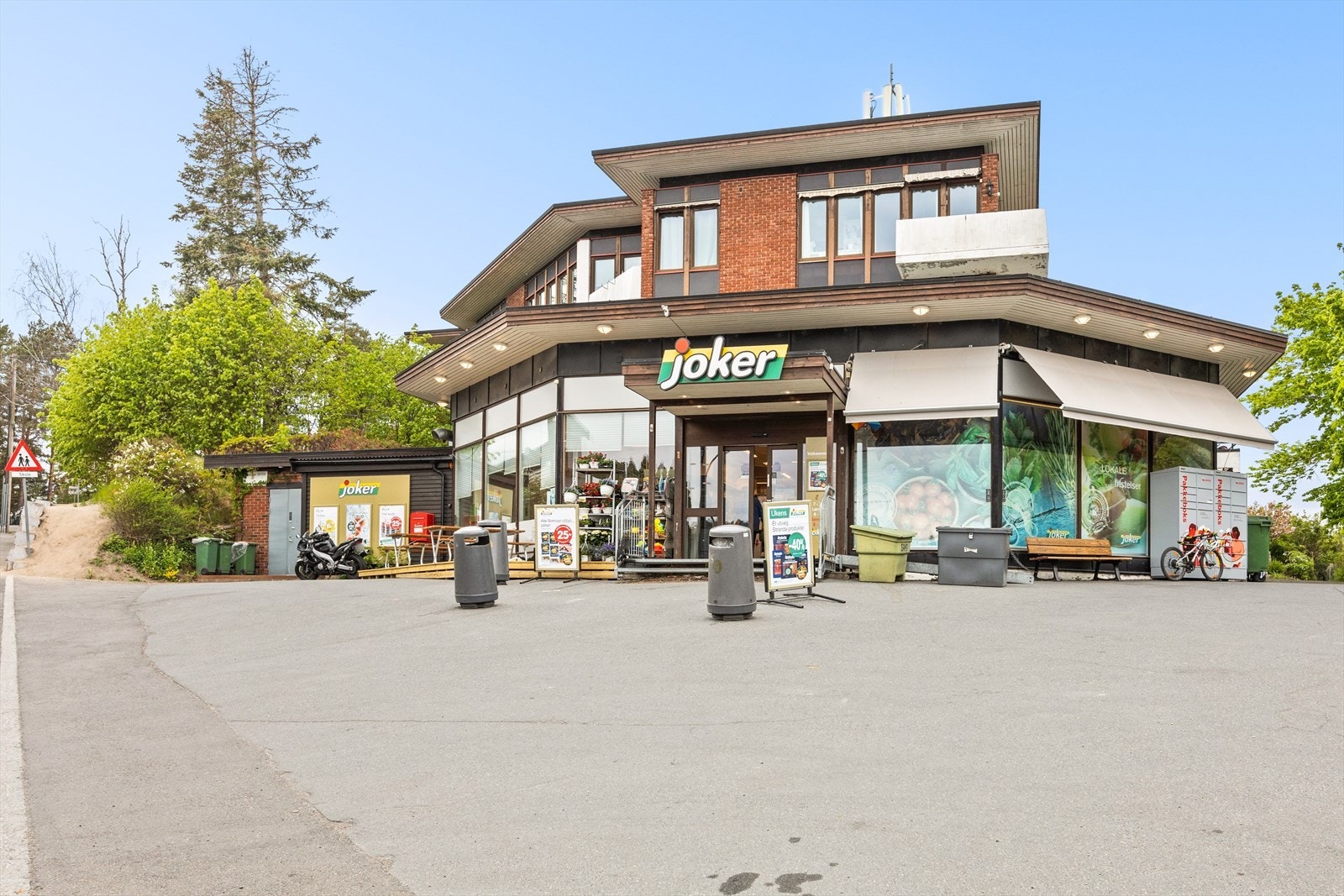 Søndagsåpen butikk på Ljan innen gangavstand Galleribilde