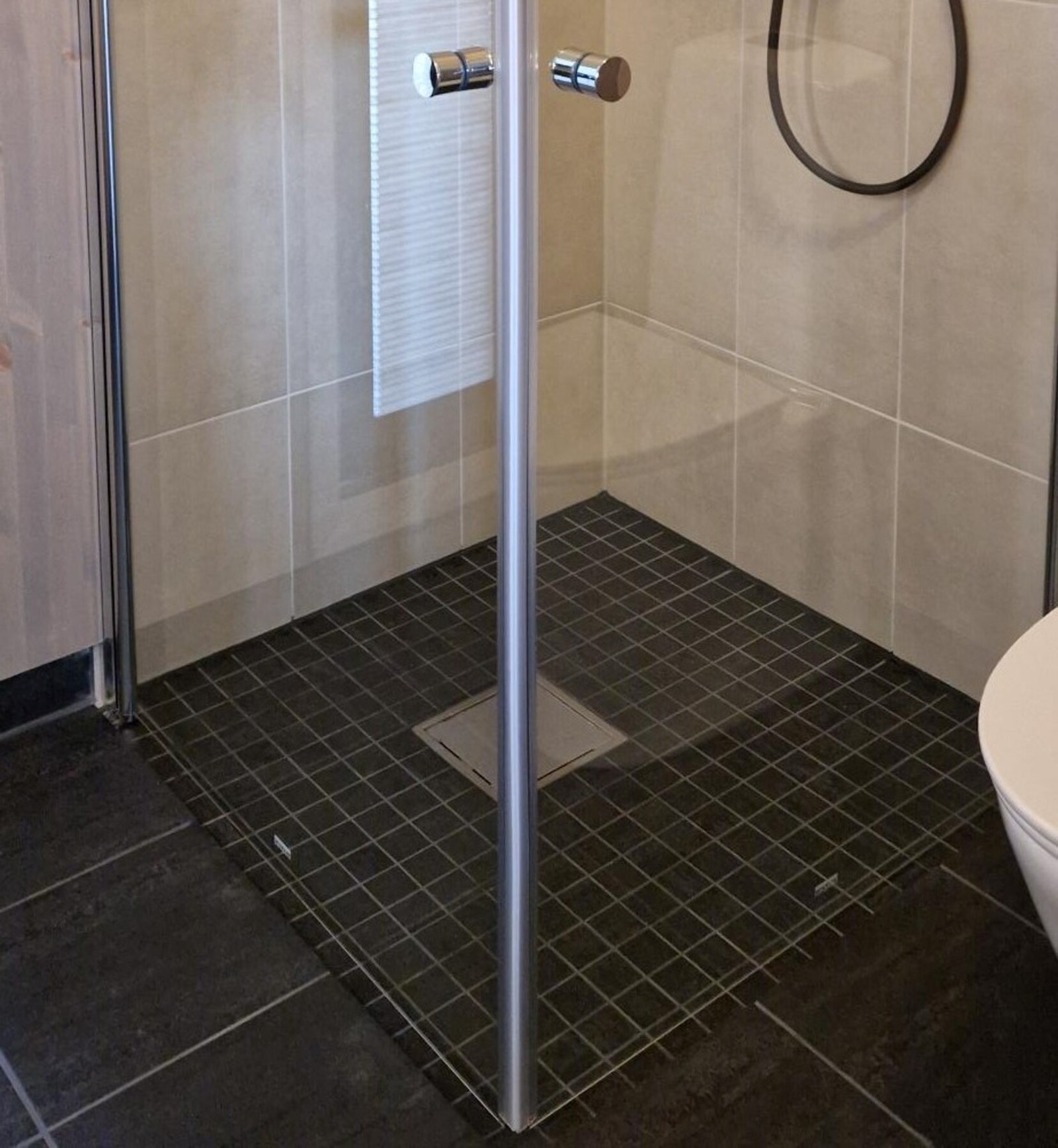 Dusjnisje bad 1 Galleribilde