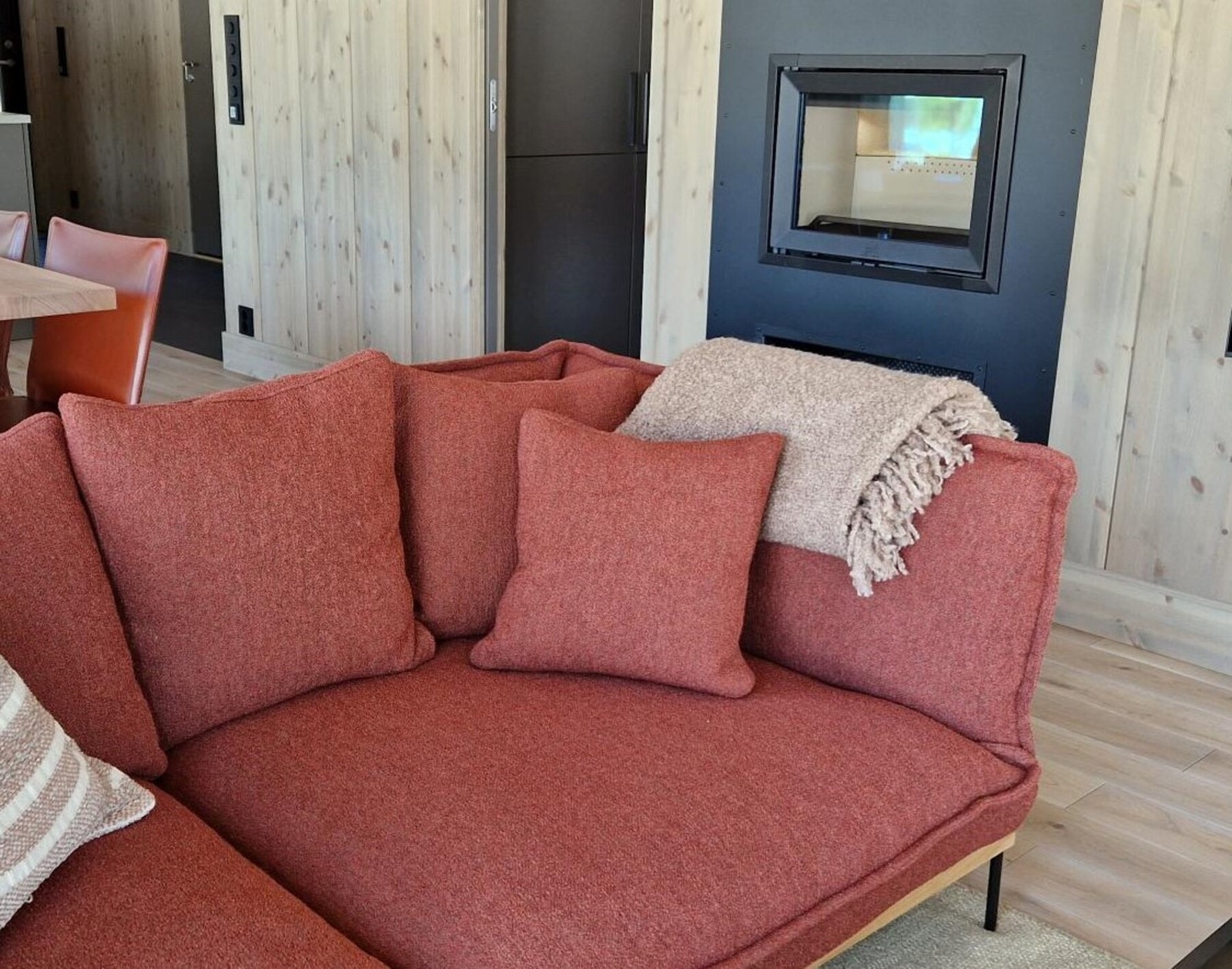 Integrert peis i stua Galleribilde