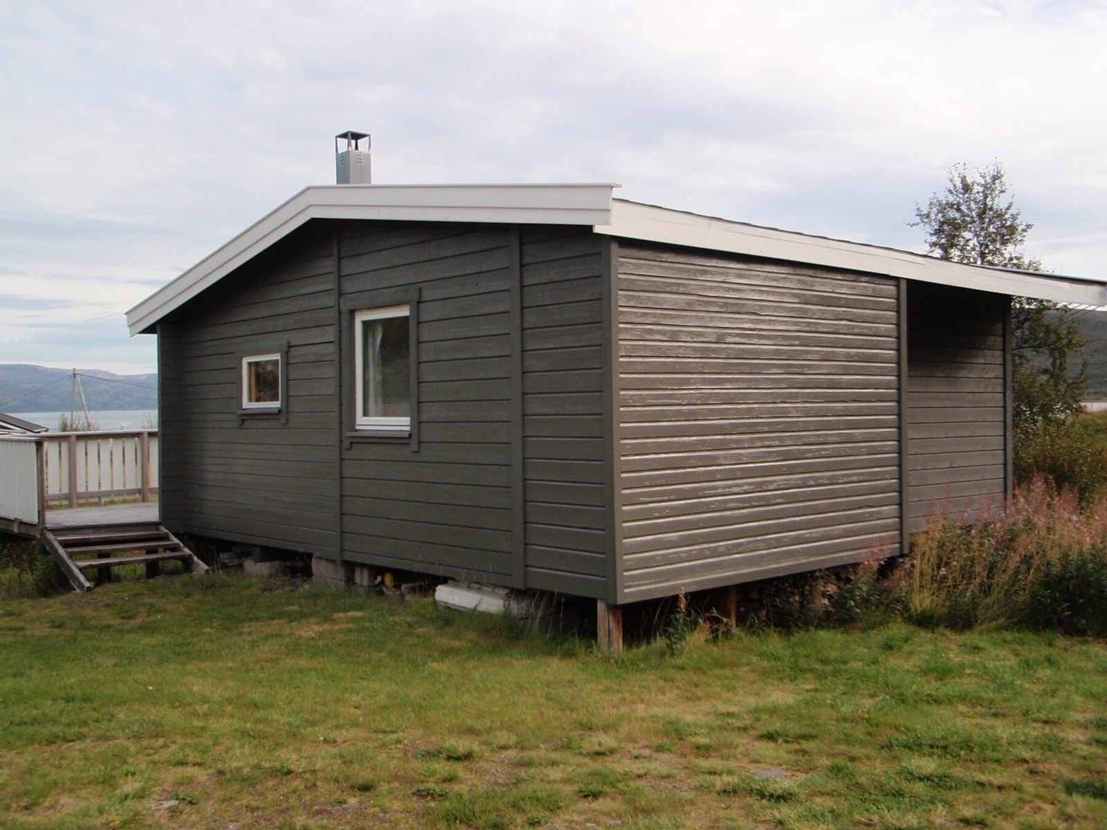 I annekset finner du blant annet stue, kjøkken og to soverom. Her får gjestene godt med privatliv. Galleribilde