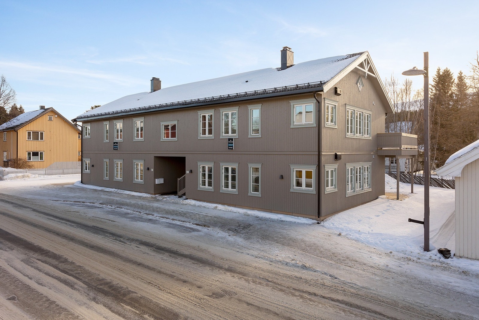 12-.jpg Galleribilde
