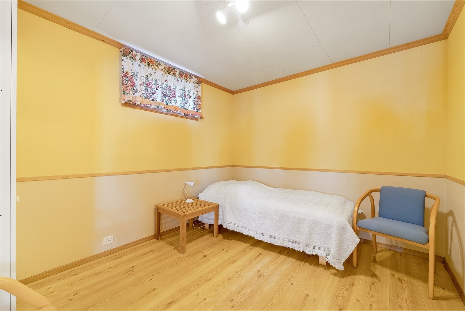 Kjeller rom benyttet som soverom Galleribilde