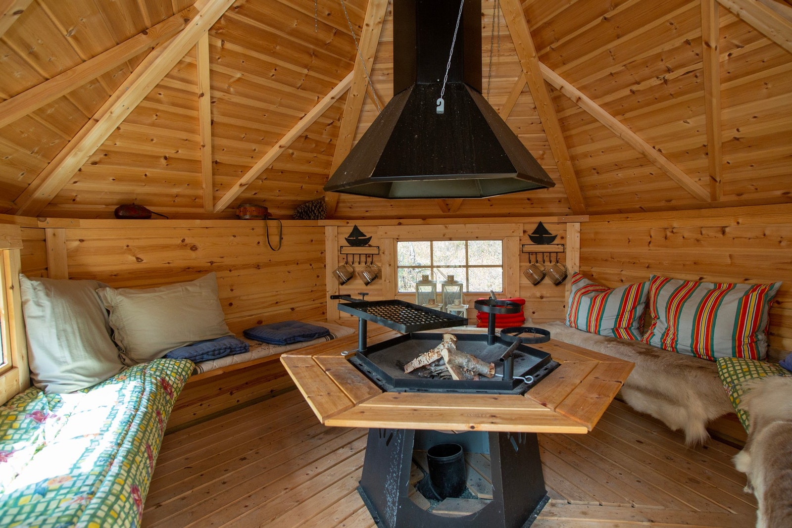 Her er det fint å sitte på kveldene eller når været ikke er på sitt beste Galleribilde