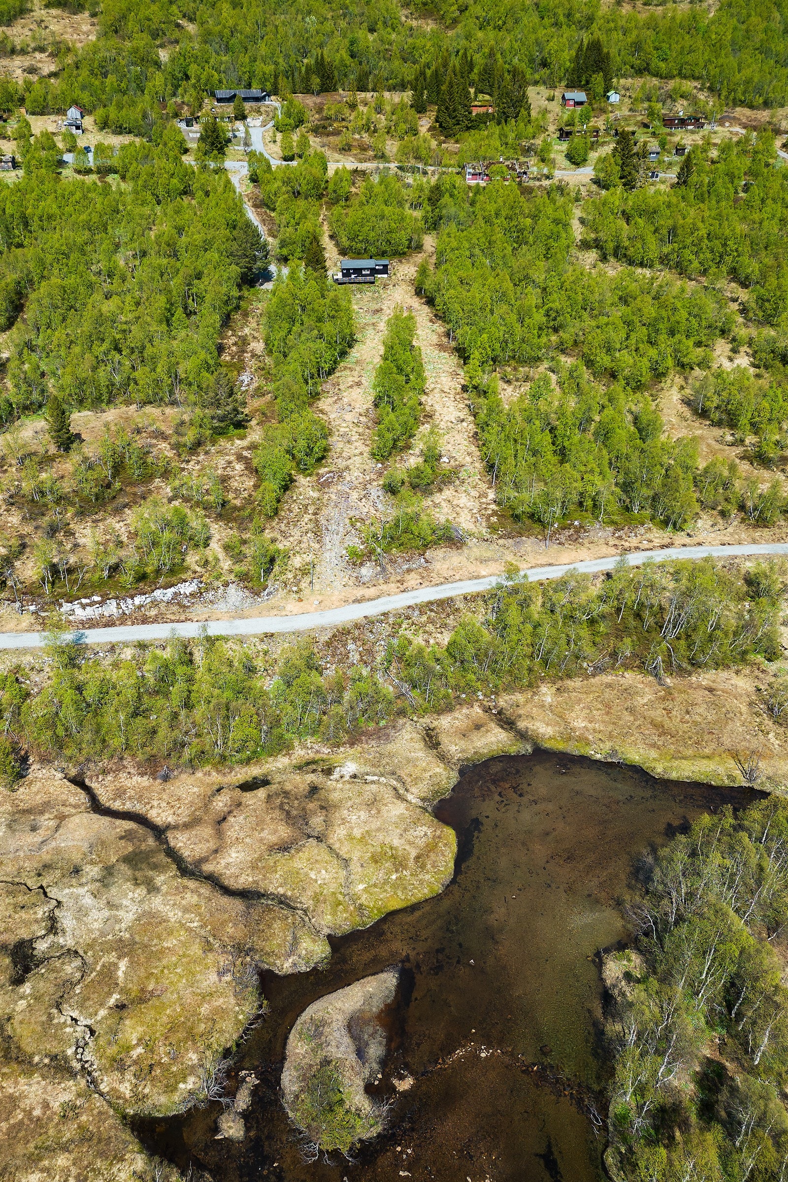 Det er privat vei forbi eiendomsteigen. Galleribilde
