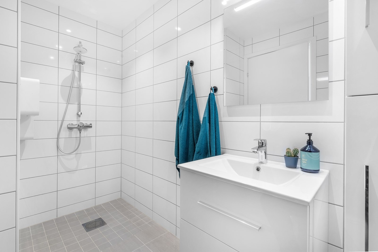 Pent bad i helfliset utførelse Galleribilde