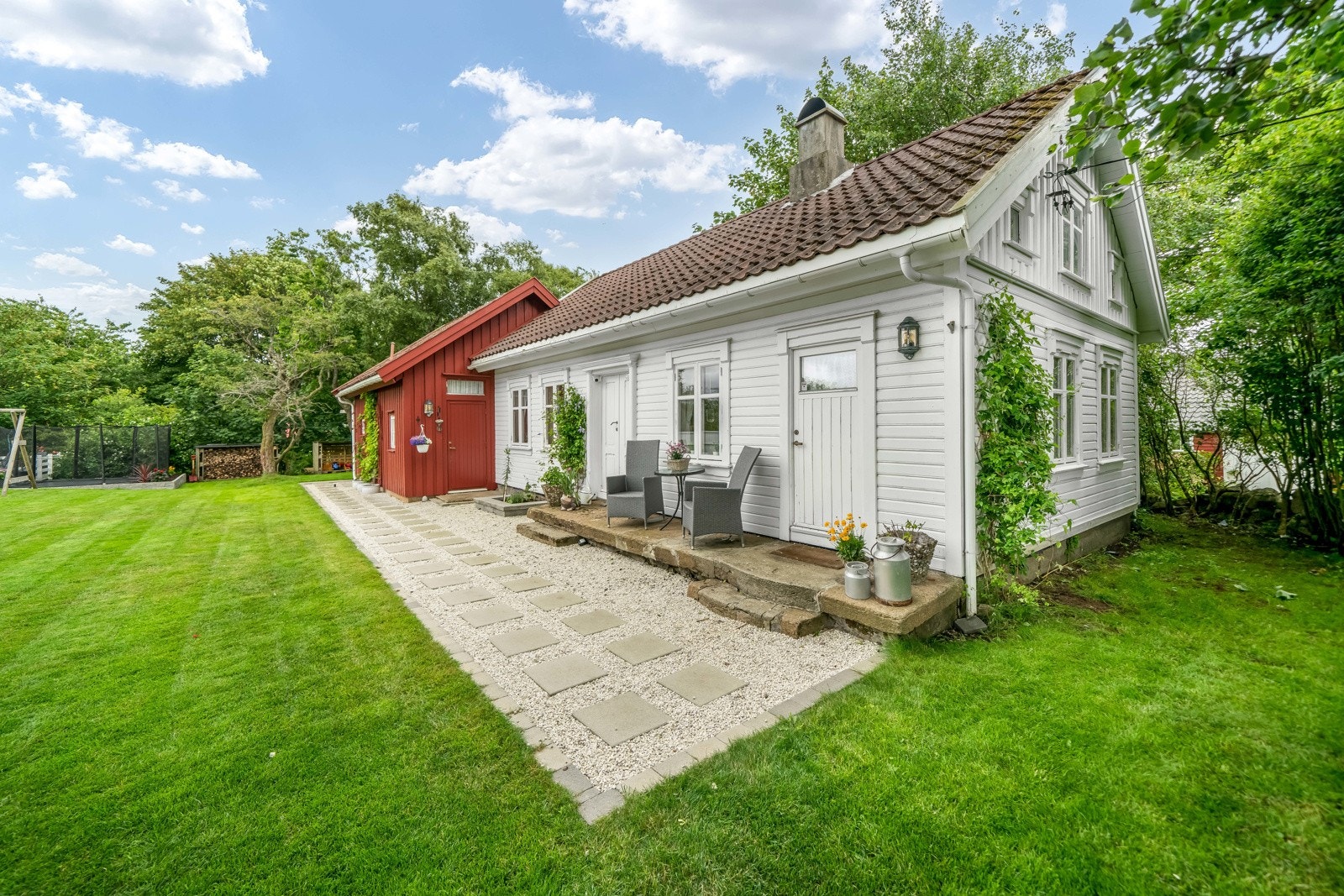 Eiendomsmegler MNEF Anita Cecilie Gabrielsen ønsker velkommen til Nedre Skeime - Dyngvollveien 50! Galleribilde