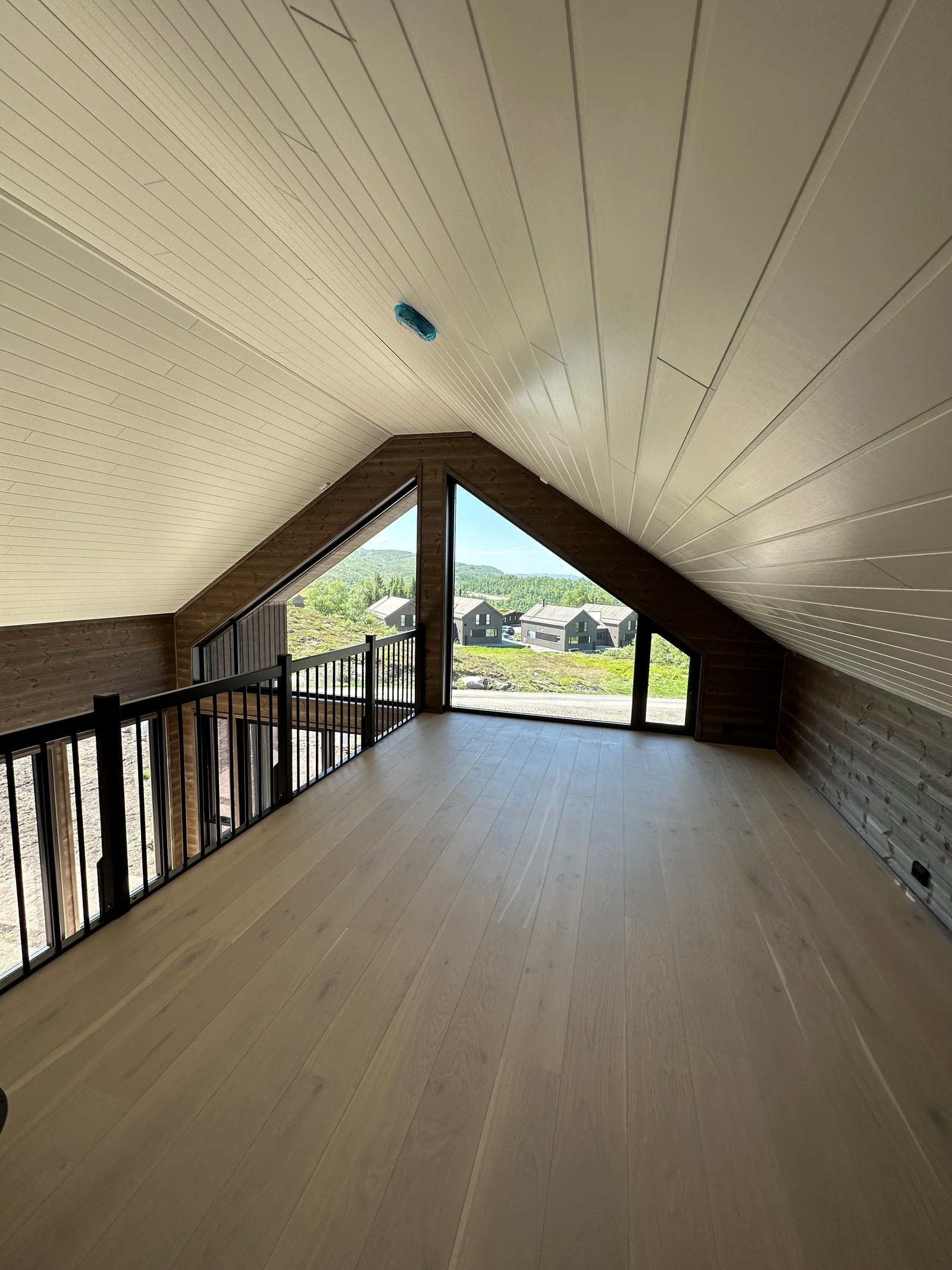 Utvidet hems - bilde fra annen hytte Galleribilde