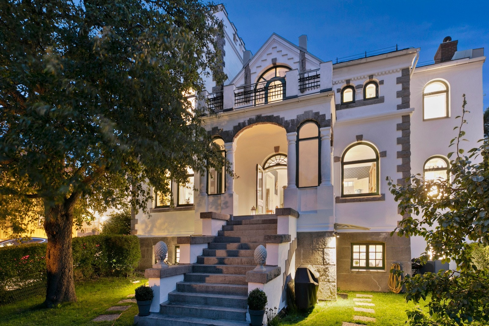 Fasade mot hage Galleribilde