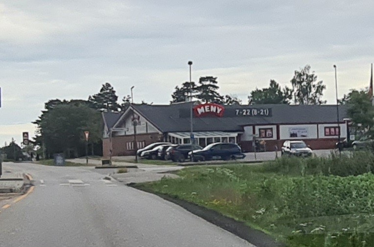 Meny Skallestad og Post i butikk.
Kun 700 m. unna Galleribilde