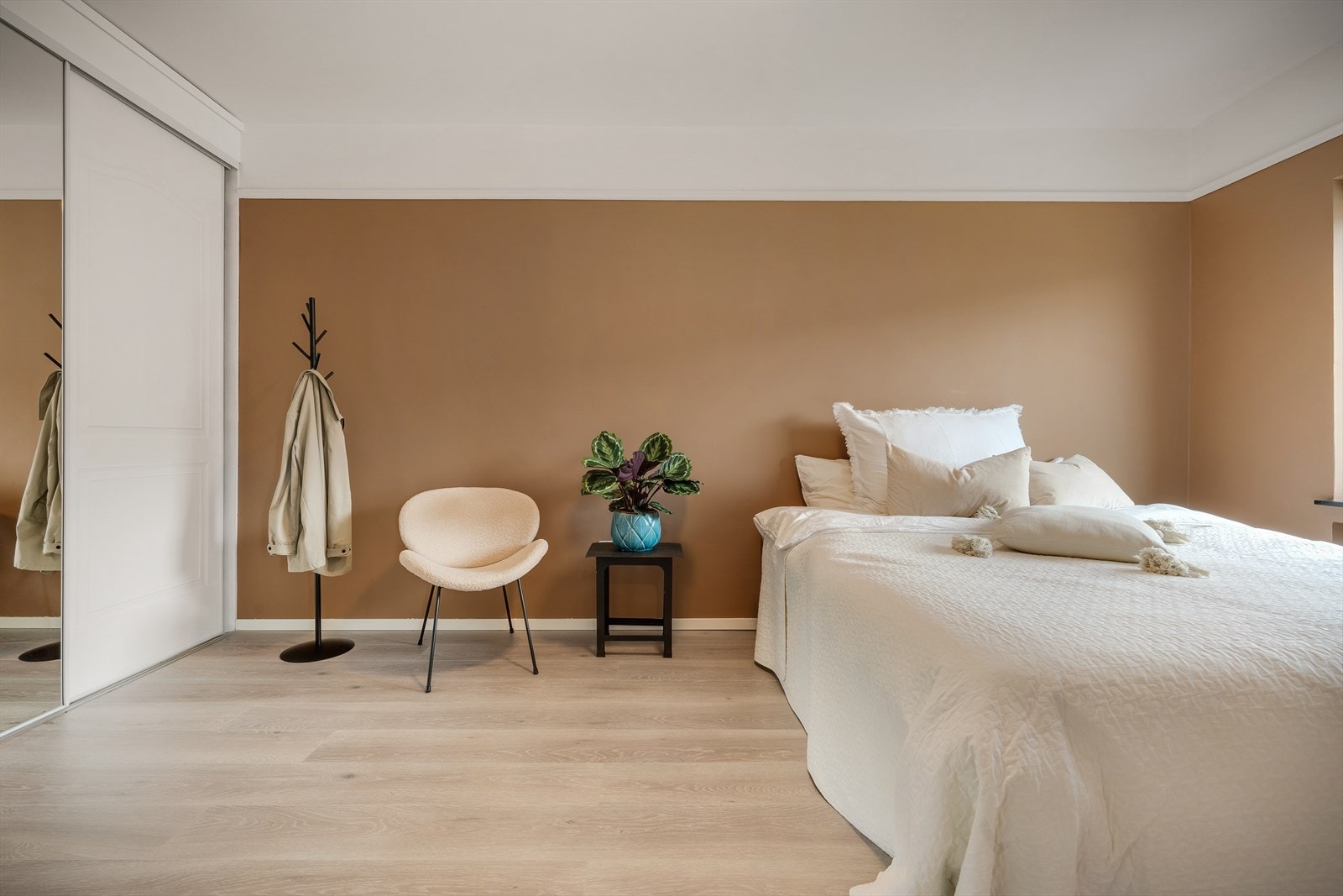 - Soverommet er malt i lune, delikate fargetoner - Galleribilde